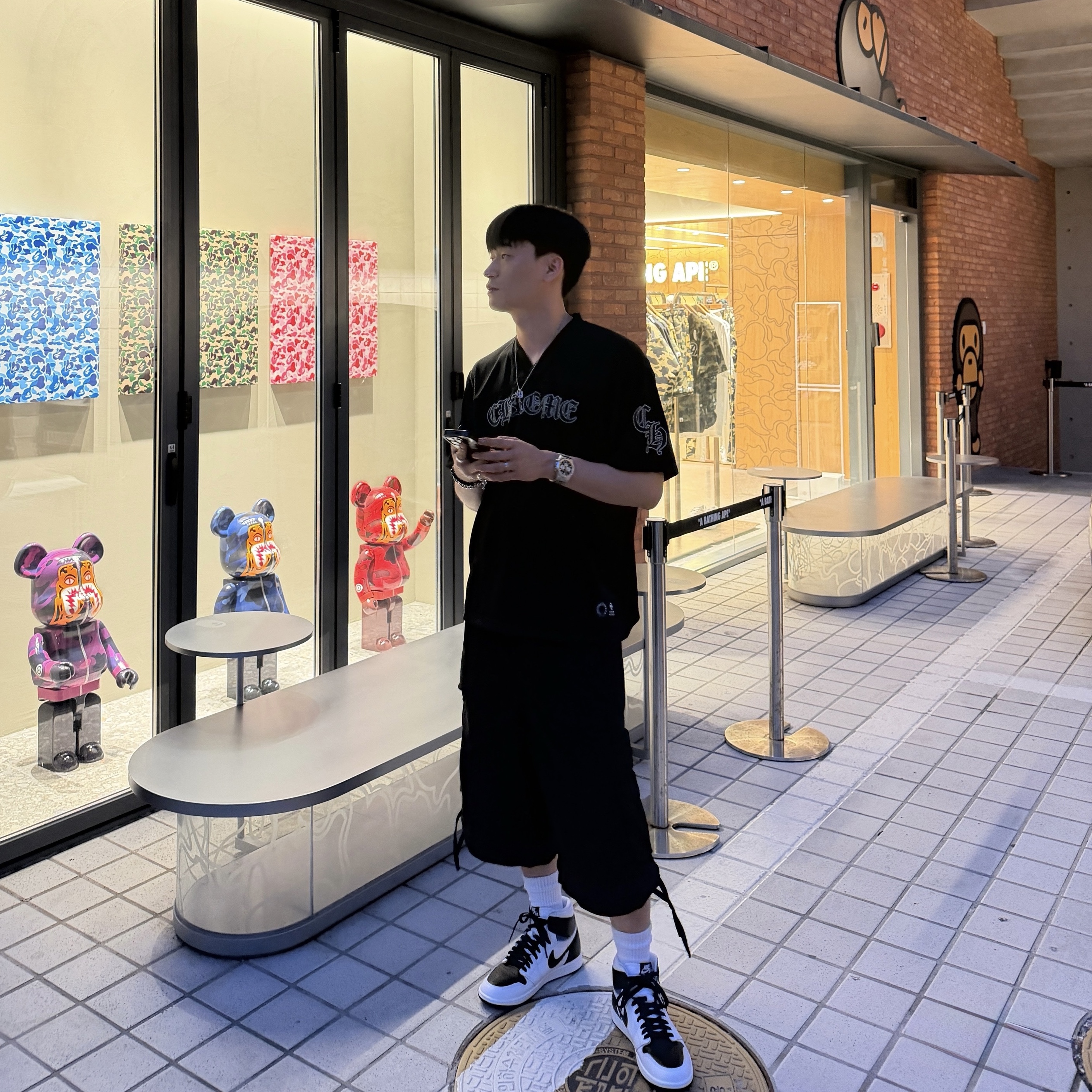 Chrome Hearts Mesh Stadium Jersey Black, Jordan 1 x Fragment x Union LA High OG SP White Black 착용 스타일 - 1