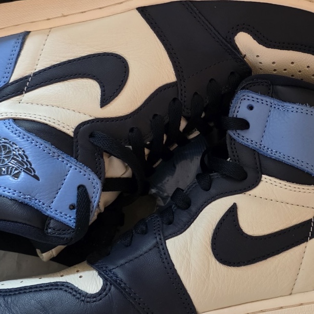 Jordan 1 Retro High Obsidian UNC 착용 스타일