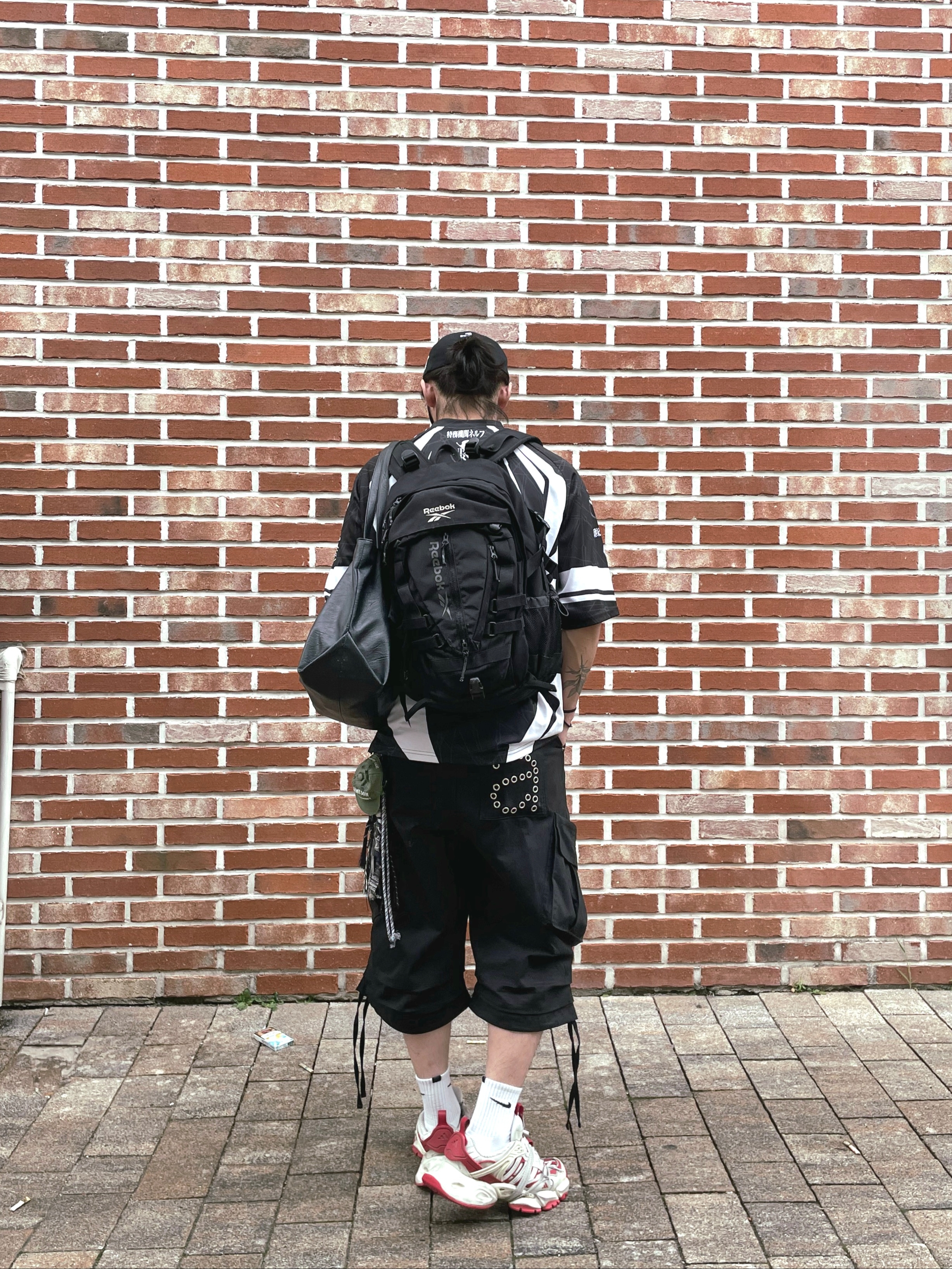 Mahagrid x Evangelion Eva-01 Motorcycle Jersey Black, Adidas Vento XLG Deluxe Sneakers White Red 착용 스타일 - 2