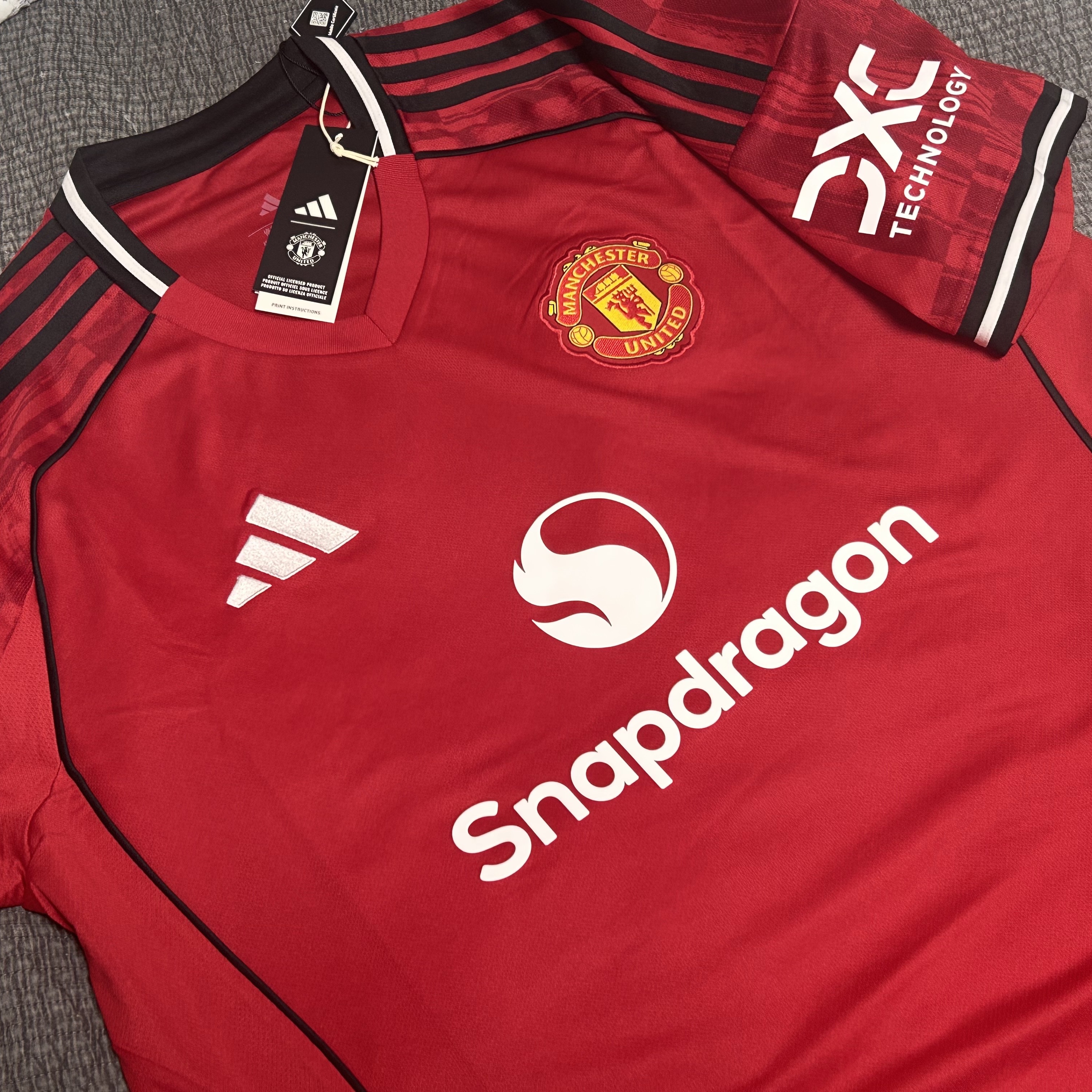 Adidas Manchester United 2025/26 Home Jersey Mufc Red - KR Sizing (Non Marking Ver.) 착용 스타일