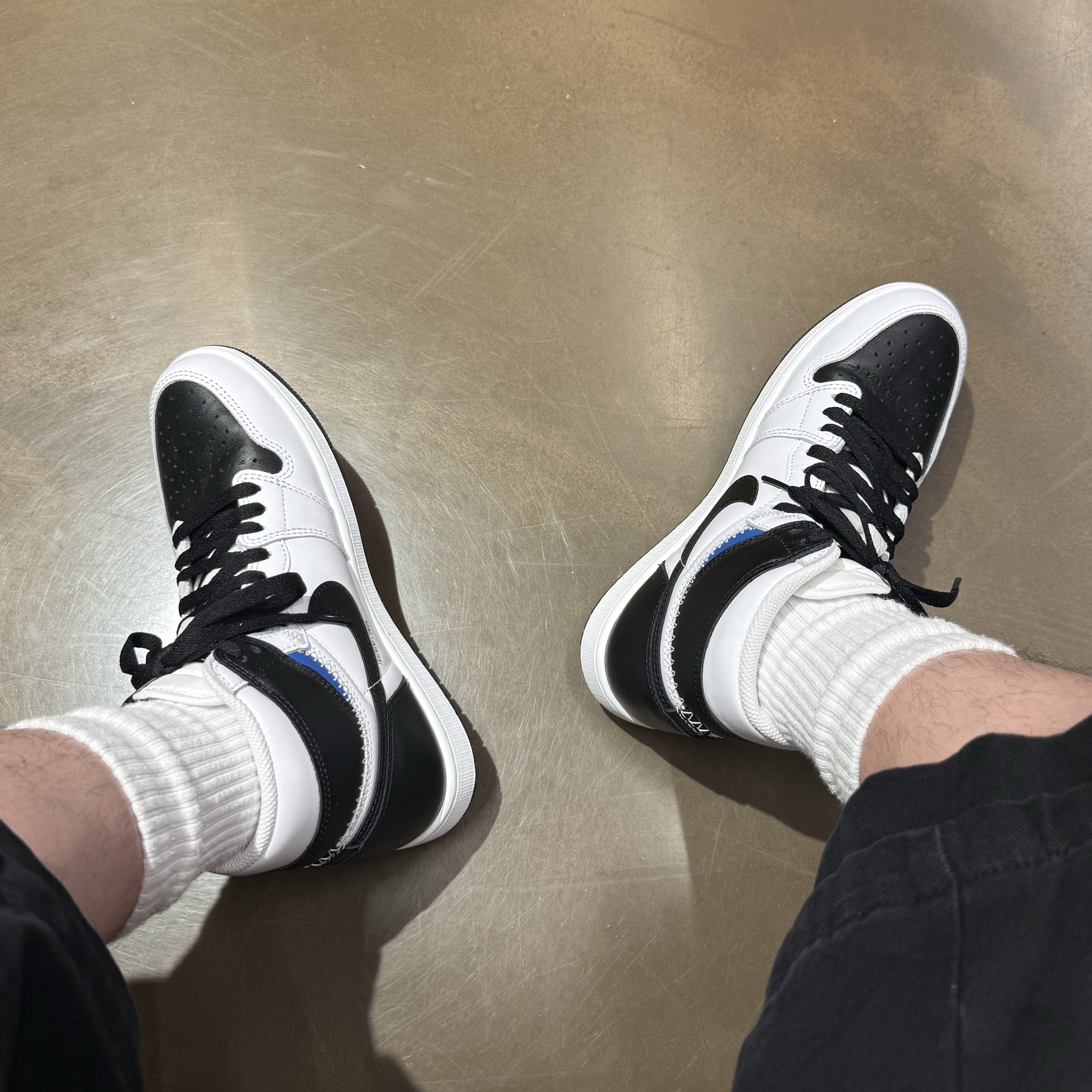 Chrome Hearts Mesh Stadium Jersey Black, Jordan 1 x Fragment x Union LA High OG SP White Black 착용 스타일 - 3