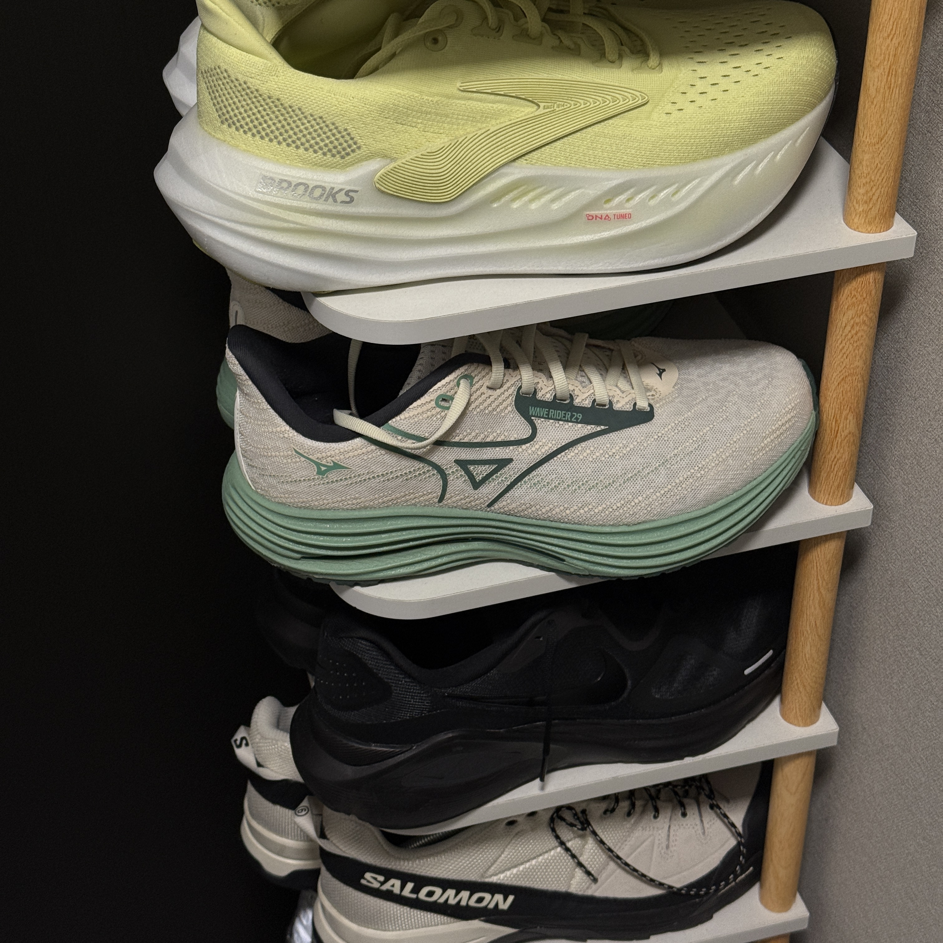 Brooks Running Glycerin Max Pale Yellow - D Medium, Mizuno Wave Rider 29 SW Snow White Bistro Green - 4E Super Wide 착용 스타일
