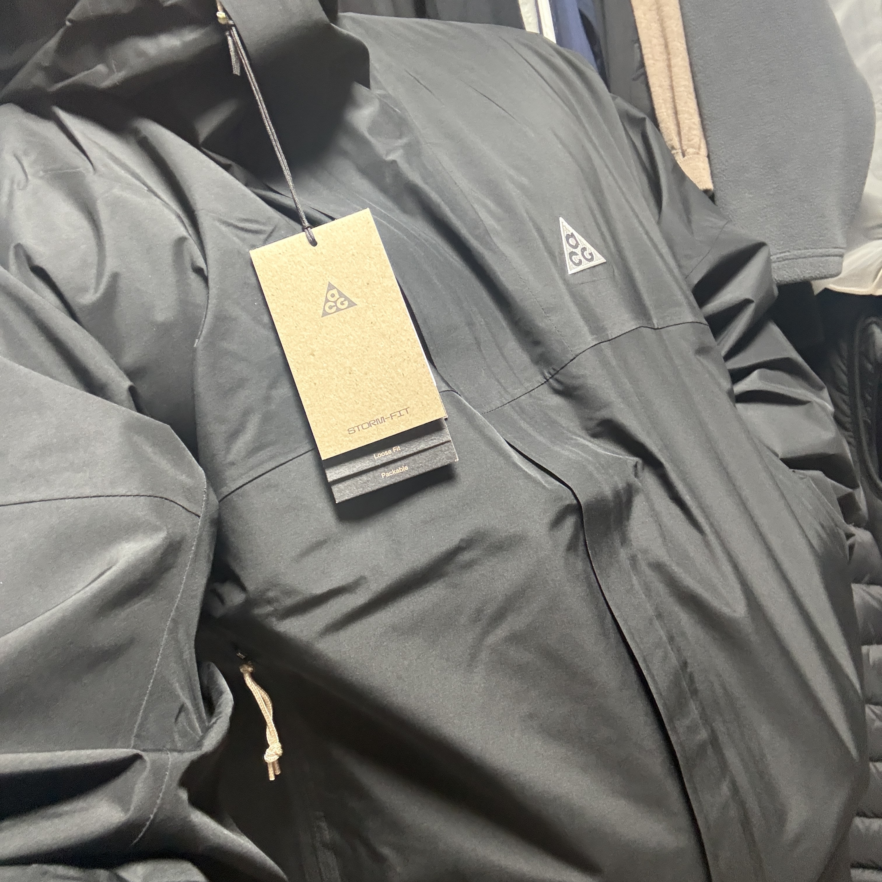 Nike ACG Storm-Fit ADV Cascade Rains Full Zip Jacket Black - Asia 착용 스타일
