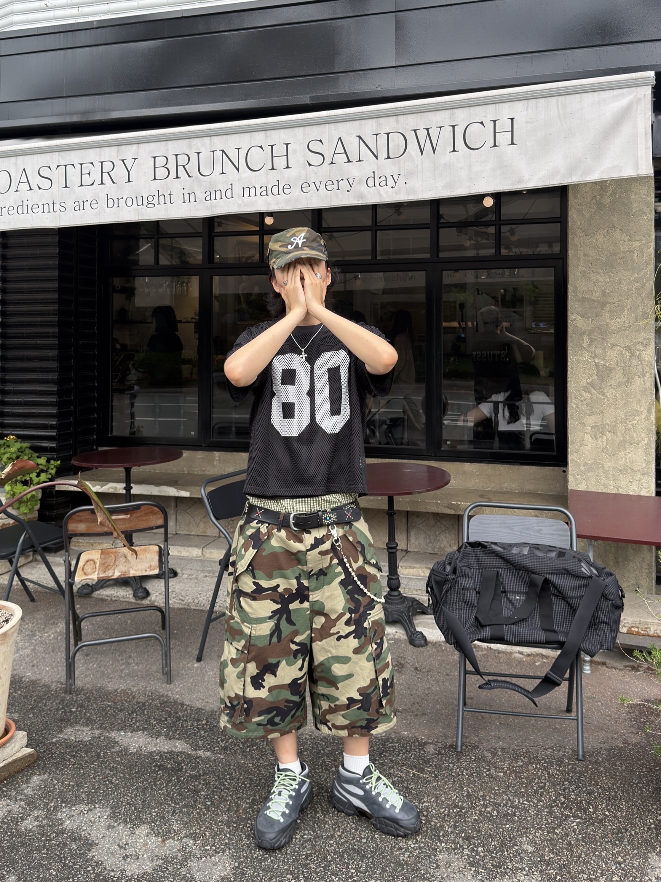 Stussy Team Jersey 80 Black, Stussy Cargo Shorts Ripstop Woodland Camo 착용 스타일 - 1