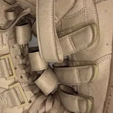 Nike x Billie Eilish Air Force 1 High '07 SP Mushroom 착용 스타일