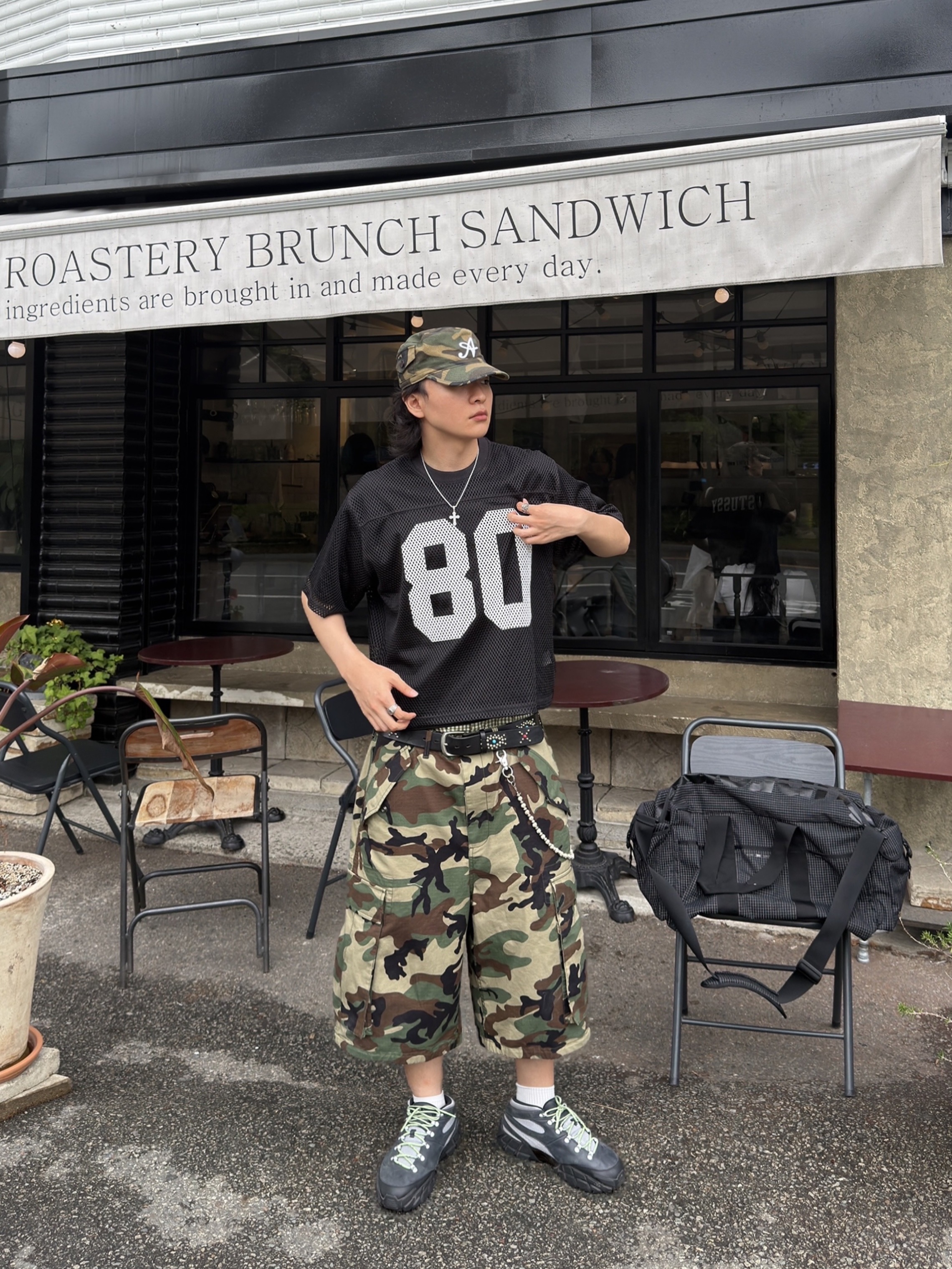 Stussy Team Jersey 80 Black, Stussy Cargo Shorts Ripstop Woodland Camo 착용 스타일 - 2