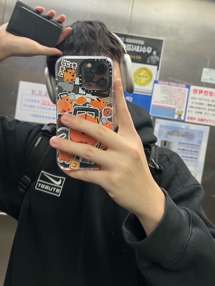 Nike x Stussy NRG RA Washed Pullover Hoodie Black (DN4028-010), Apple AirPods Max Lightning Silver (Korean Ver.) 착용 스타일