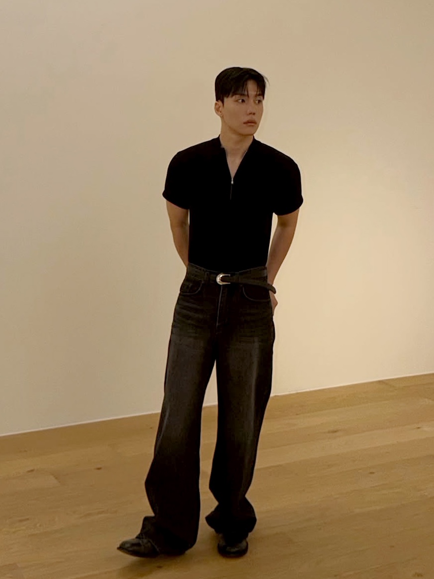 PHOS333 M Slim Fit Half Zip Knit Black 착용 스타일 - 4
