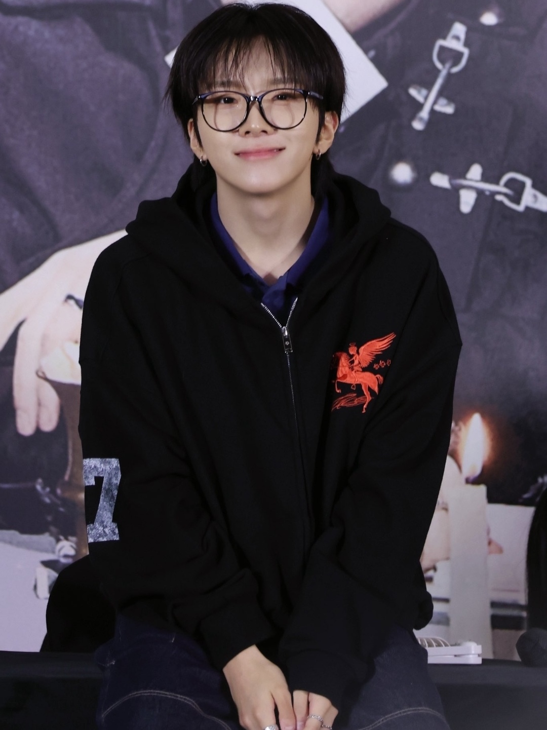 [트리플적립] PACOSPLY Falling Angel Zip Up Hoodie Navy, [트리플적립] PACOSPLY Falling Angel Zip Up Hoodie Charcoal 착용 스타일