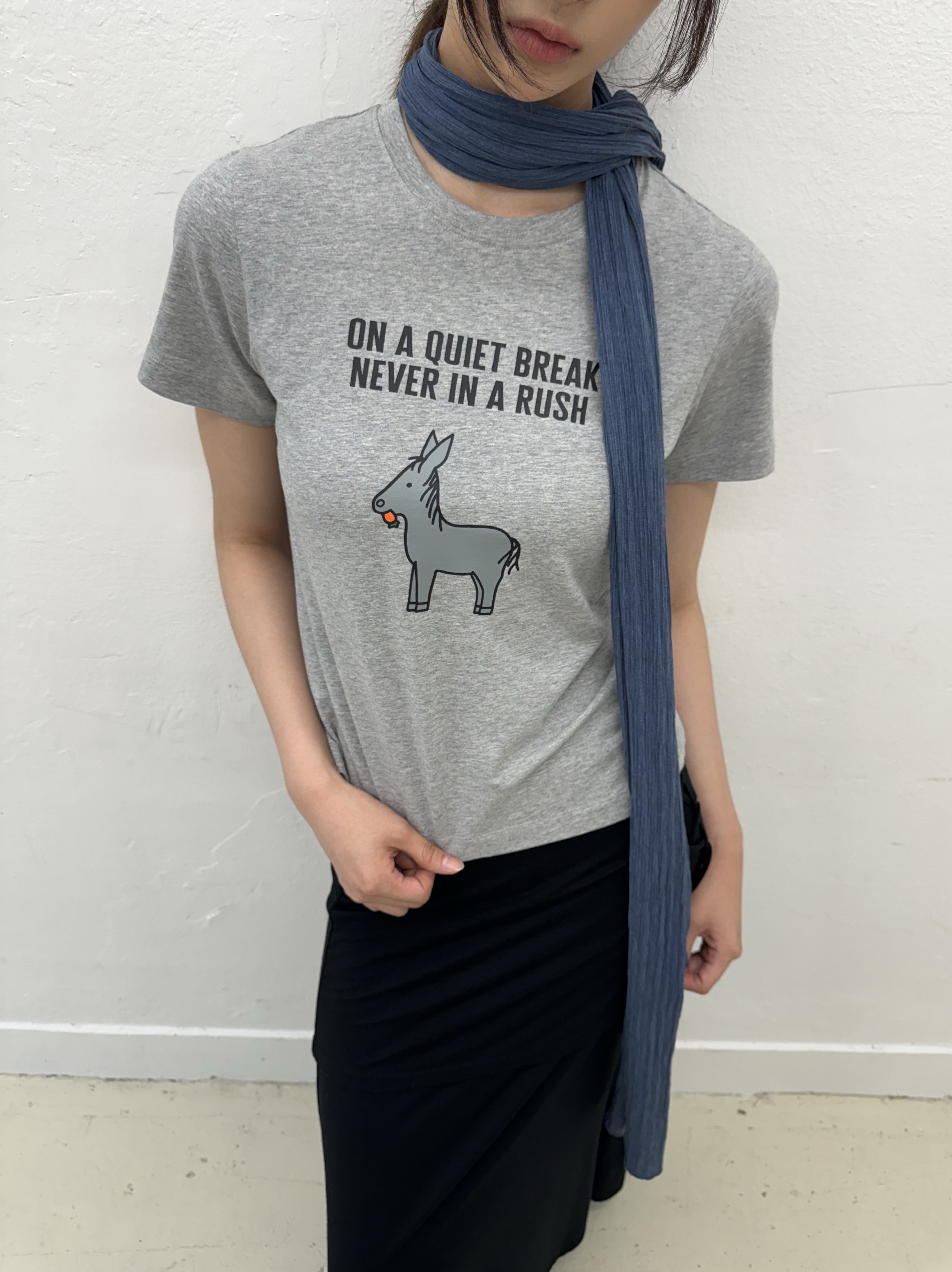 MILLO WOMEN x miffy Carrot Club T-Shirt Melange Gray 착용 스타일 - 2
