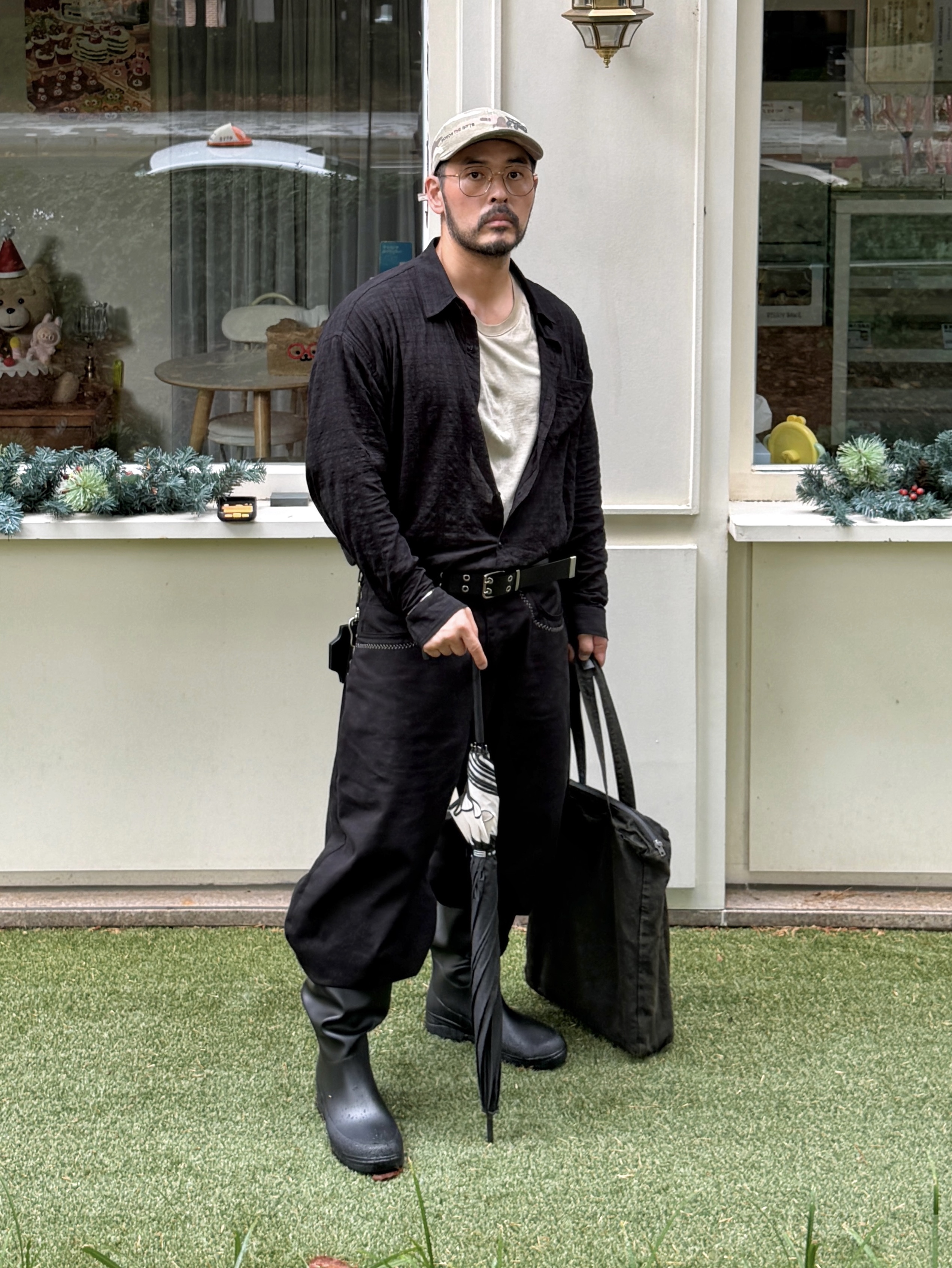 Honor The Gift Honor Inc Trucker Cap Mustard - 25SS, Starbucks x Hunter Light Umbrella Black 착용 스타일 - 2