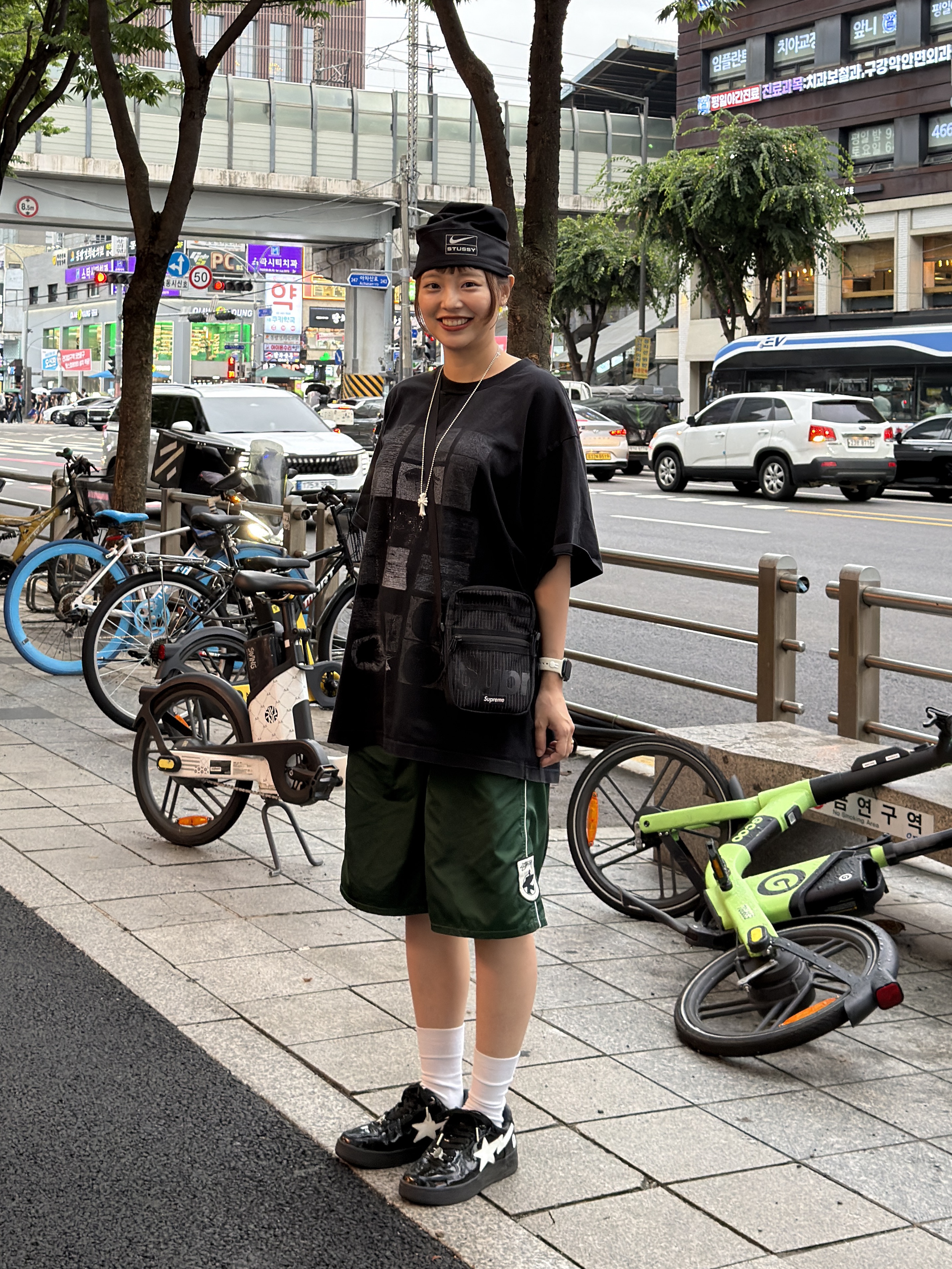 Nike x Stussy Skull Cap Black, Stussy Surfman Board Shorts Green 착용 스타일 - 2