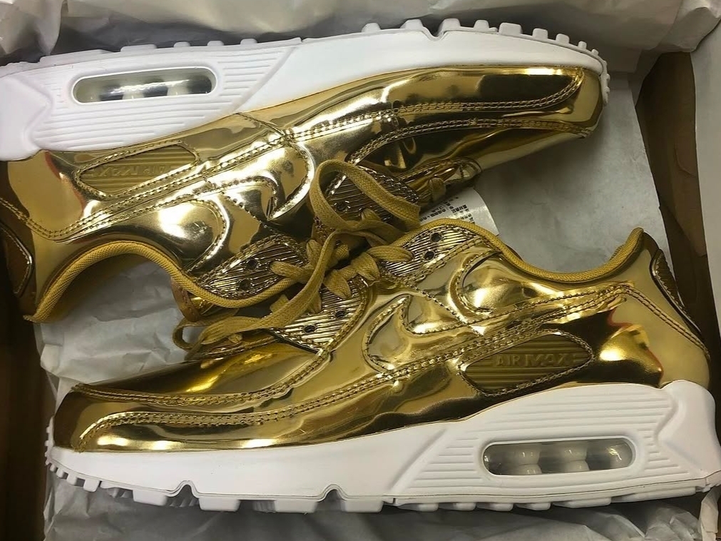 (W) Nike Air Max 90 Metallic Gold 2020 착용 스타일