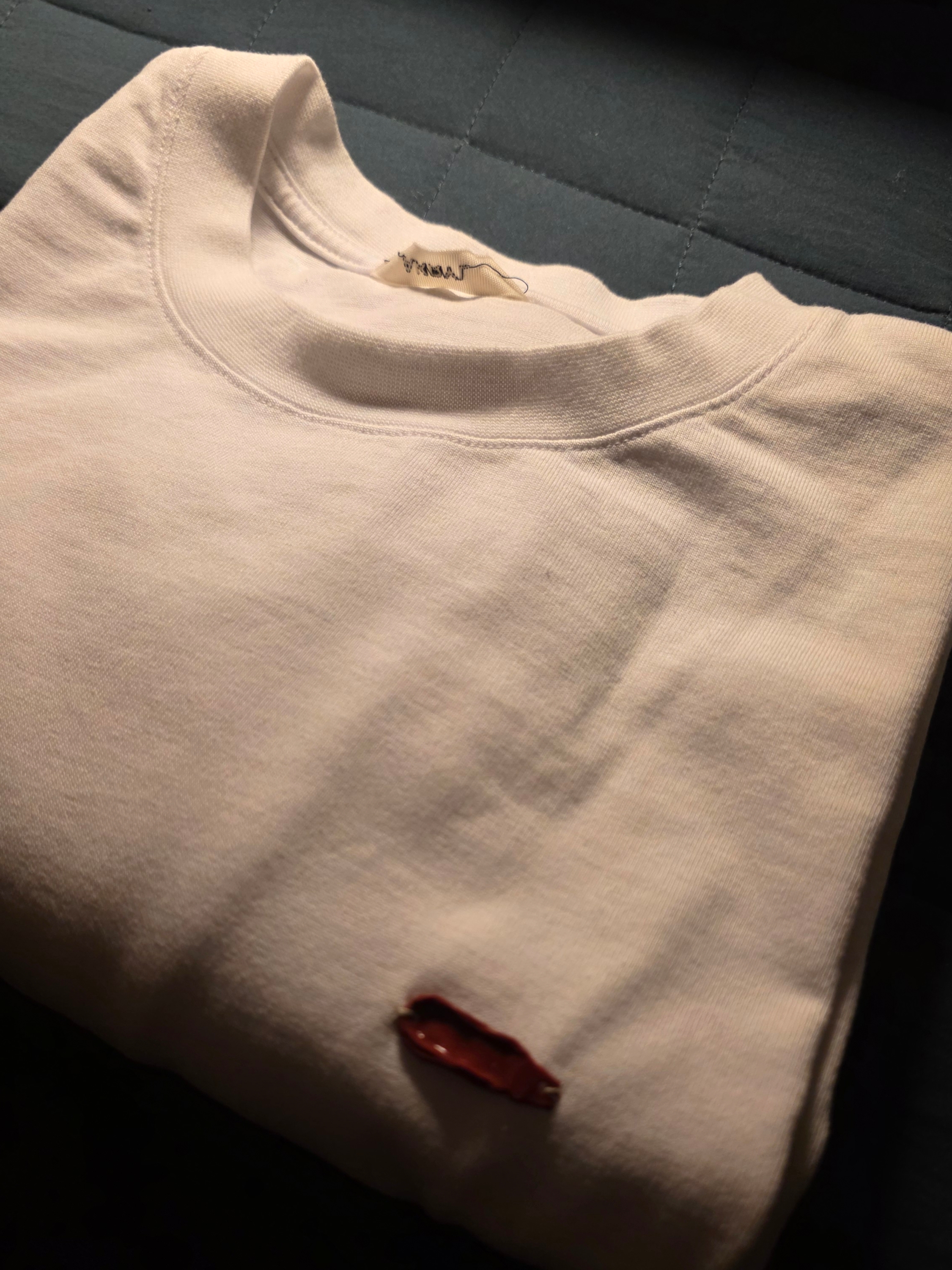 AKRYL Jersey Tee White - 26FW 착용 스타일