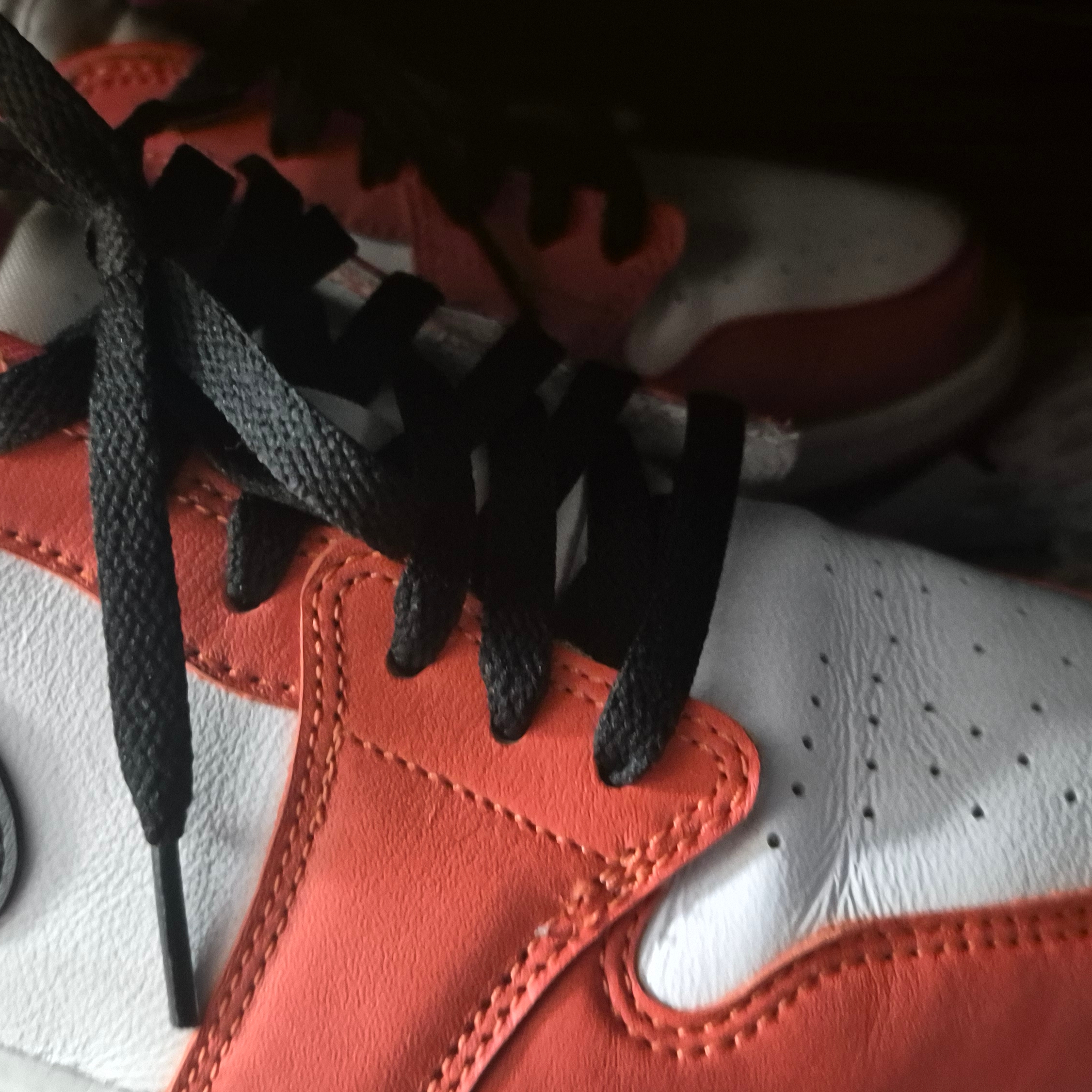 Jordan 1 Low OG Starfish 착용 스타일