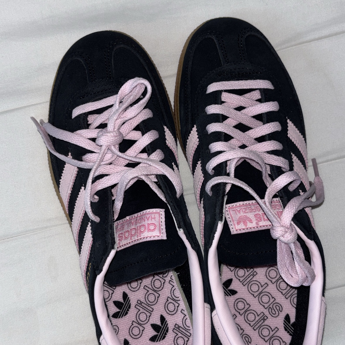 (W) Adidas Spezial Handball Core Black Clear Pink 착용 스타일