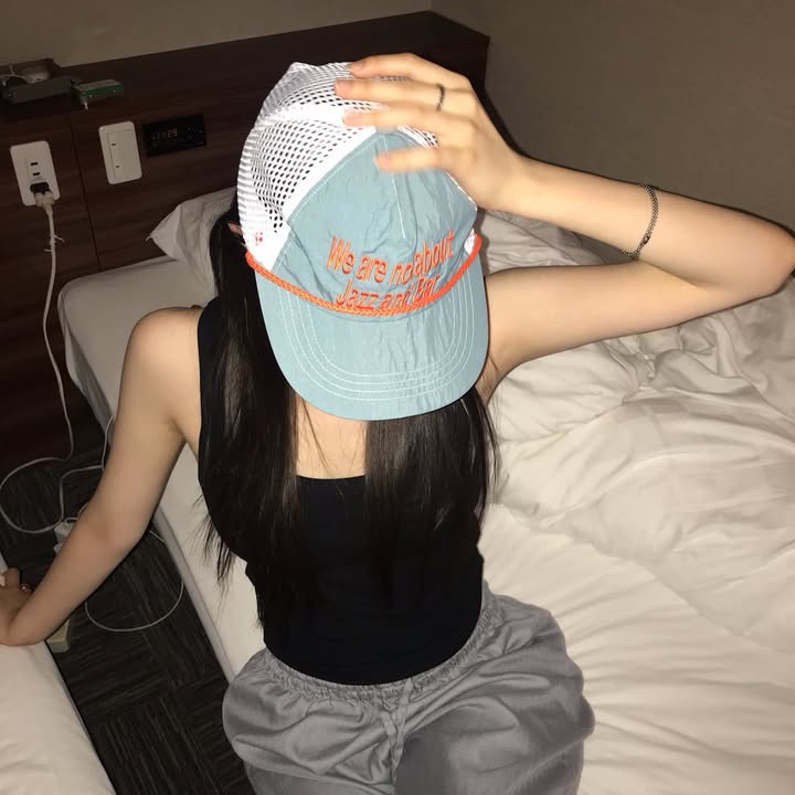 JAZZANDBAR WNJB Trucker Cap Tokay 착용 스타일 - 2