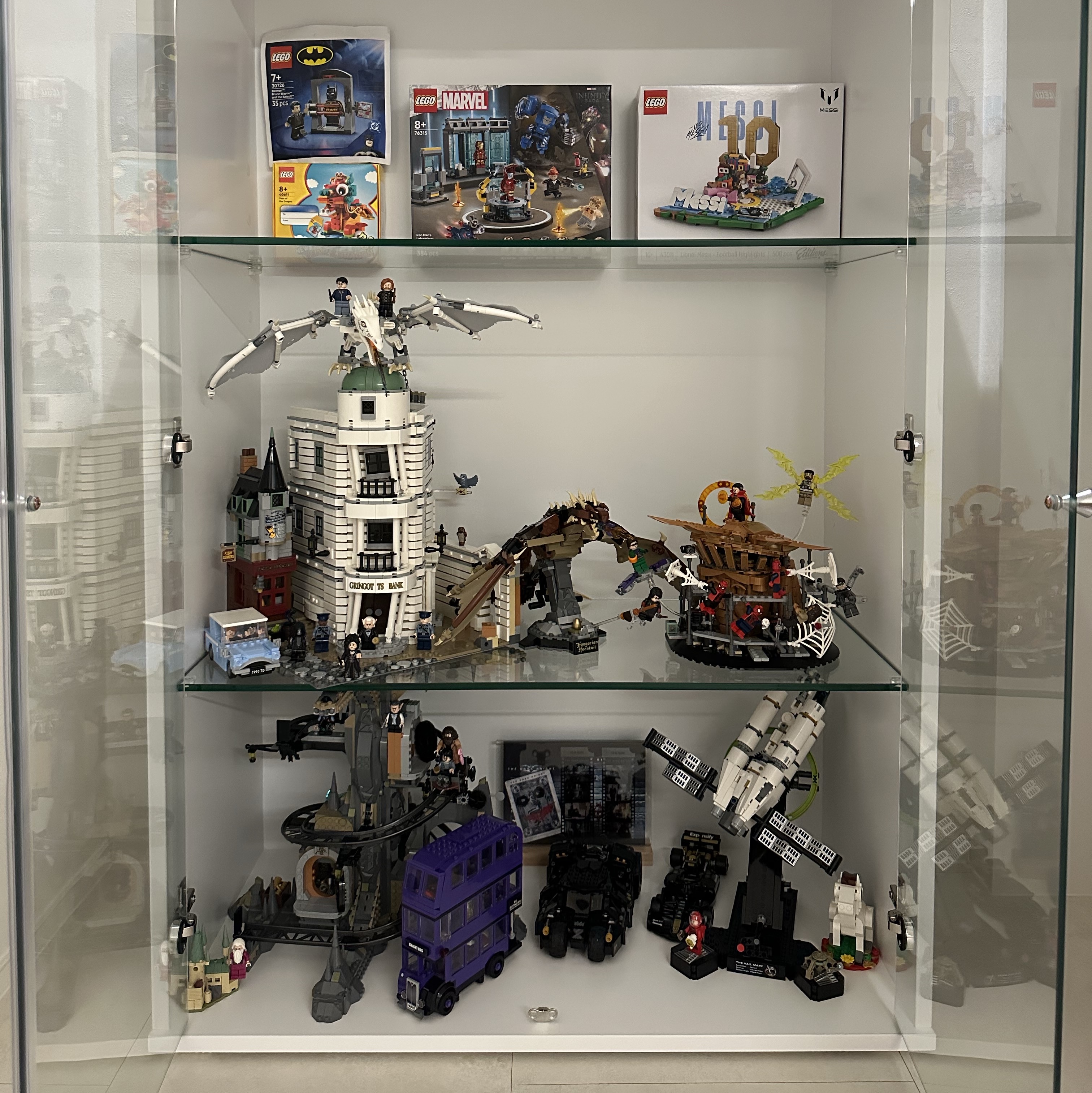 Lego Harry Potter Hungarian Horntail Dragon, Lego Harry Potter Gringotts Wizarding Bank - Collectors' Edition 착용 스타일 - 2