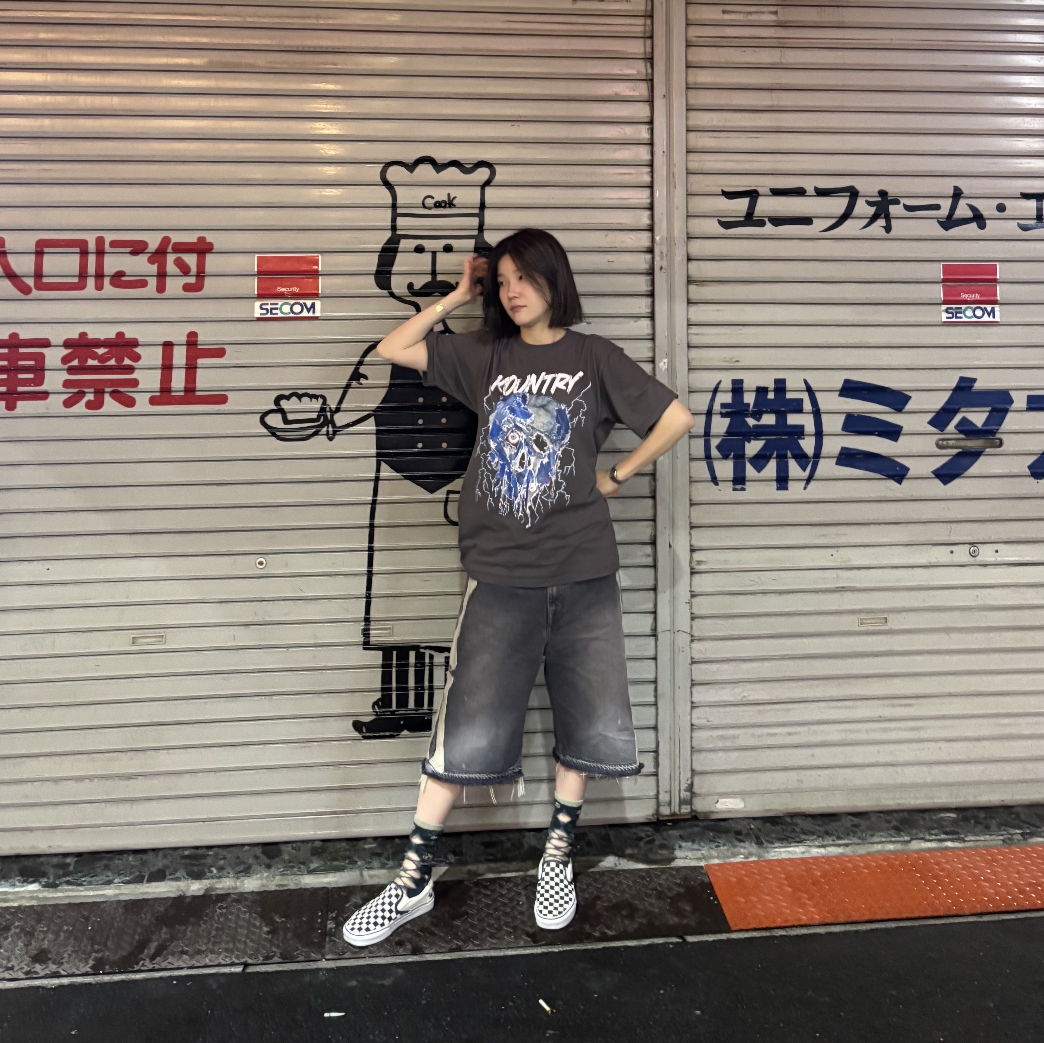 Kapital 14 oz. Denim 5P Bone Embroidery Short Pants Black 착용 스타일 - 2
