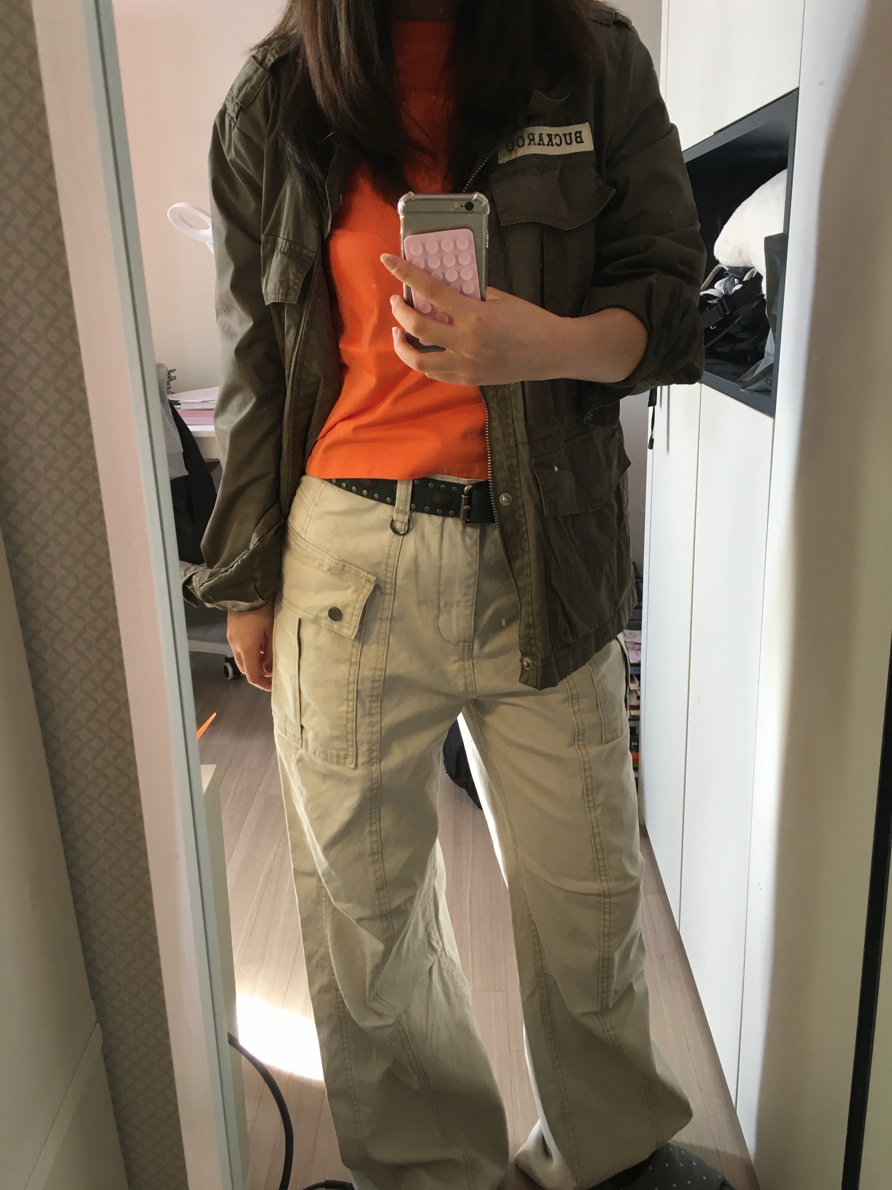 [KREAM 단독] Safarispot 1/2 Basic Safari T-Shirt Orange, Dr. Martens 1461 Smooth Black 착용 스타일 - 2