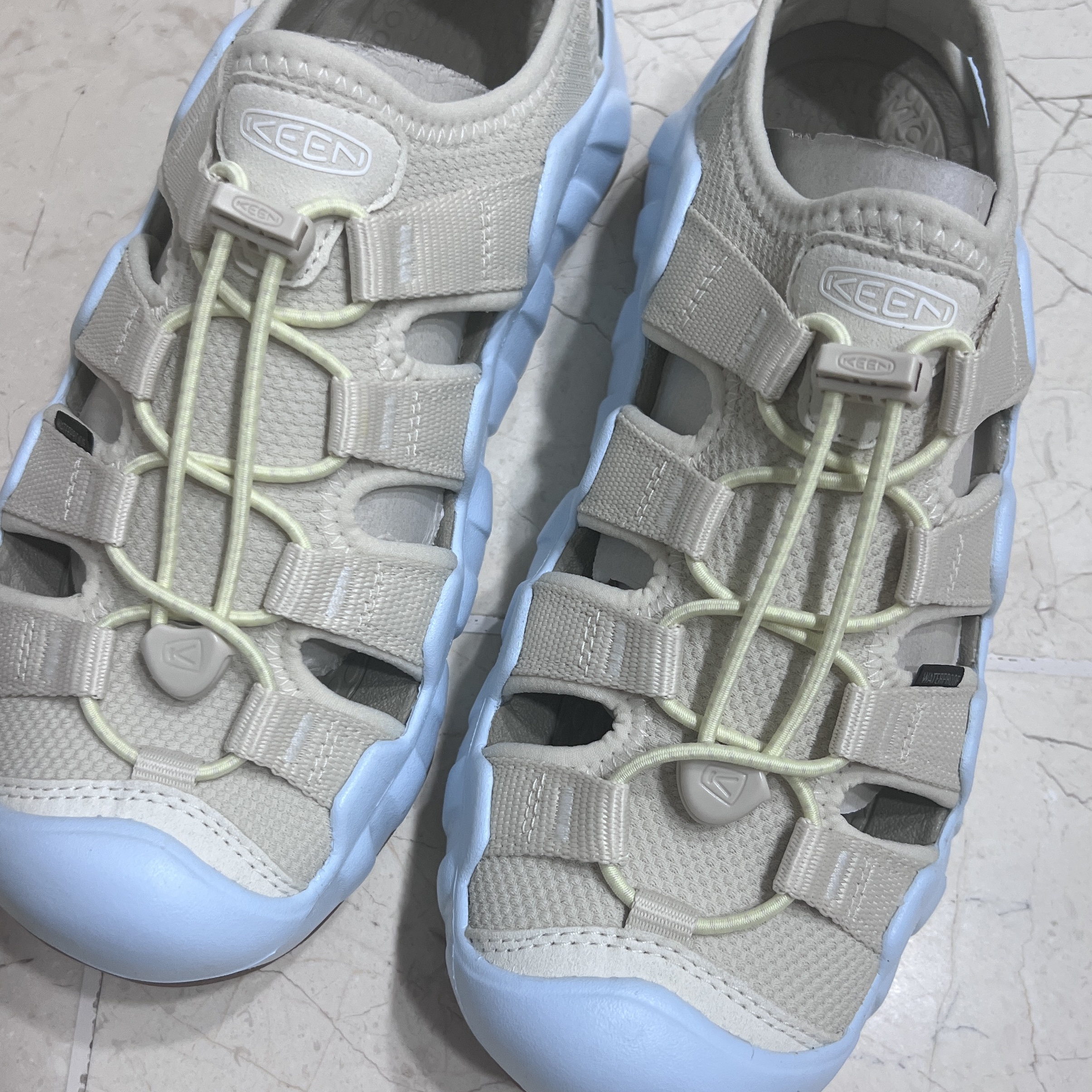 KEEN HYPERPORT H2 Women Sandals Ballad Blue Birch 착용 스타일