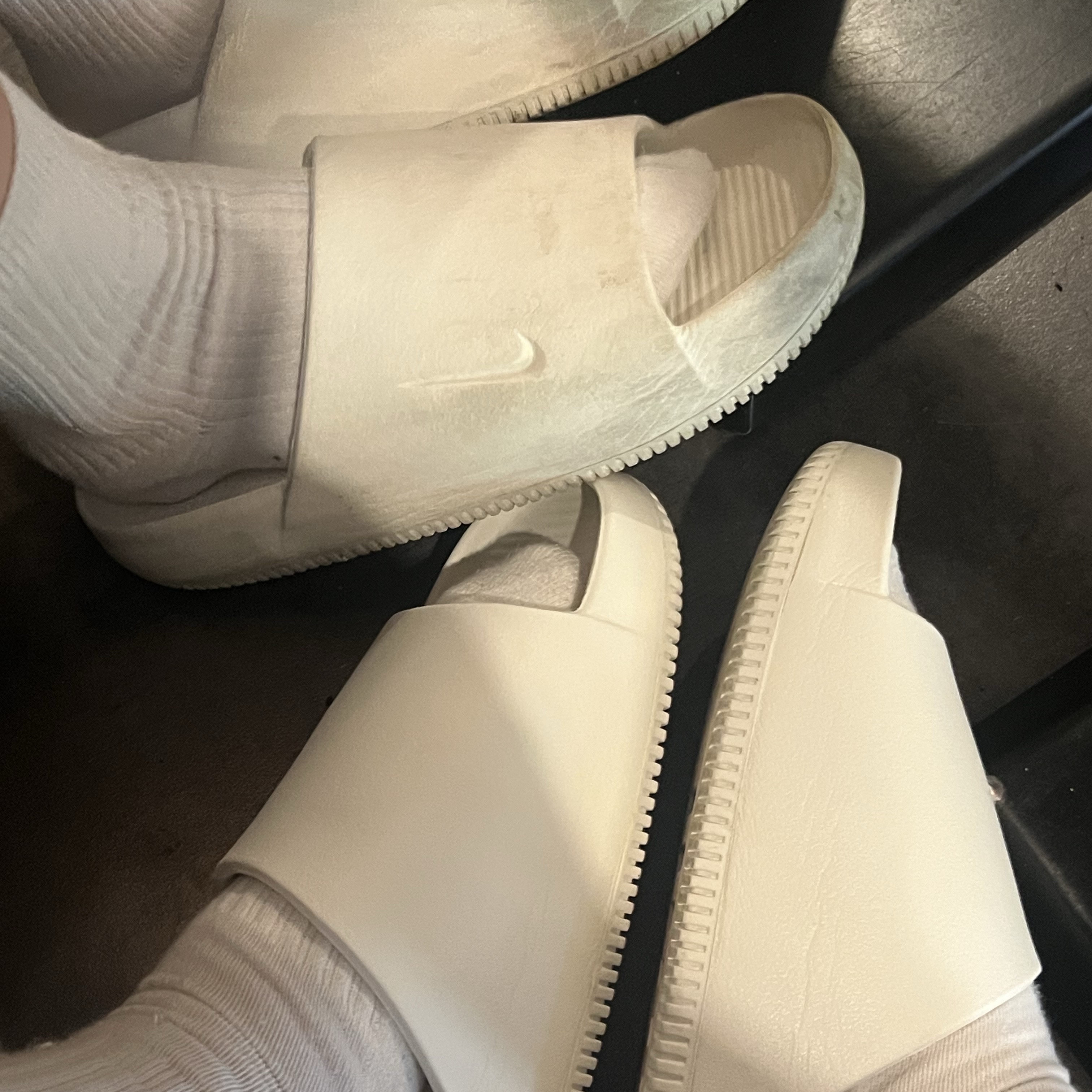 Nike Calm Slide Sail 착용 스타일