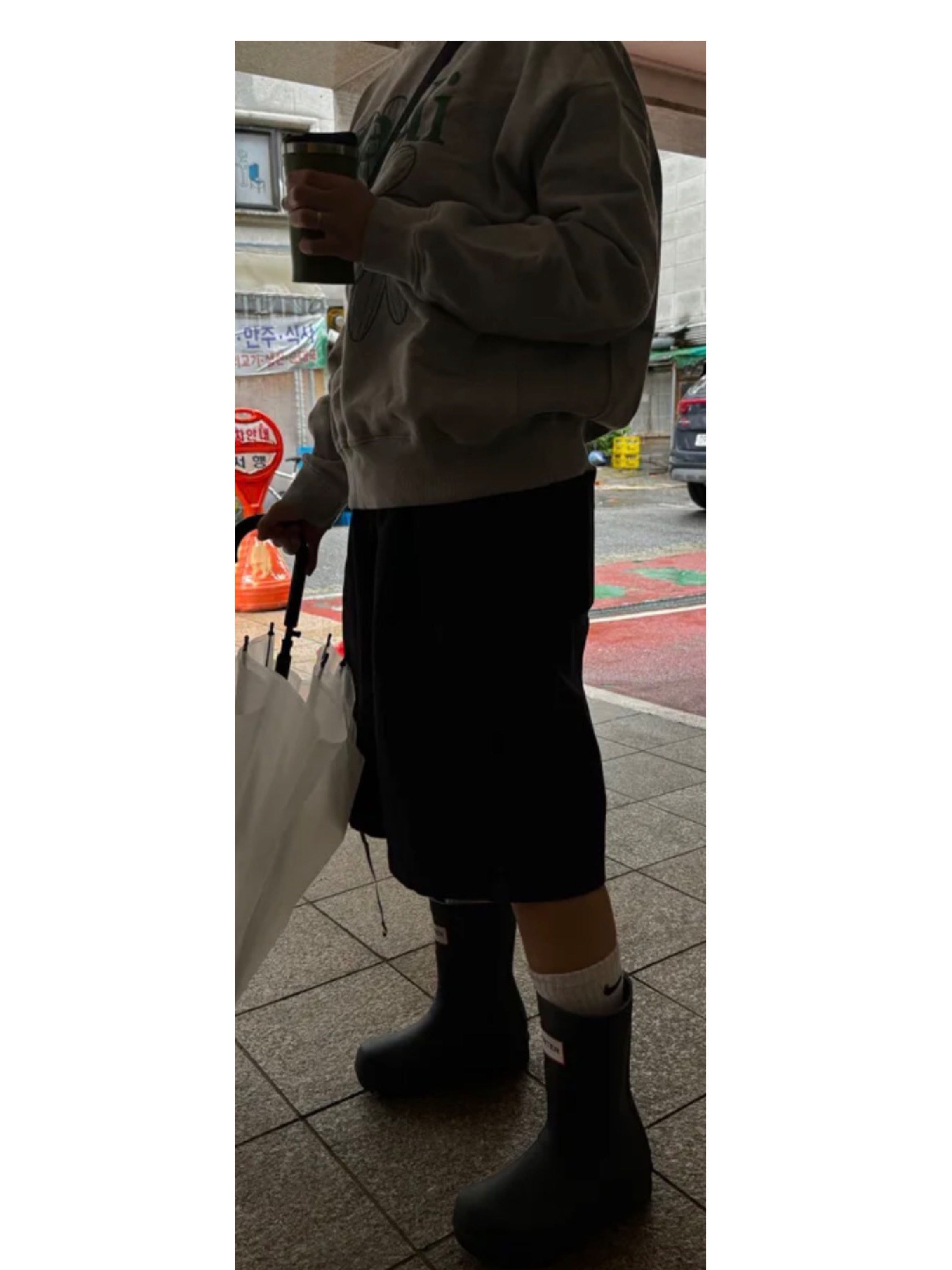 Hunter Original 2.0 Short Rain Boots Black 착용 스타일