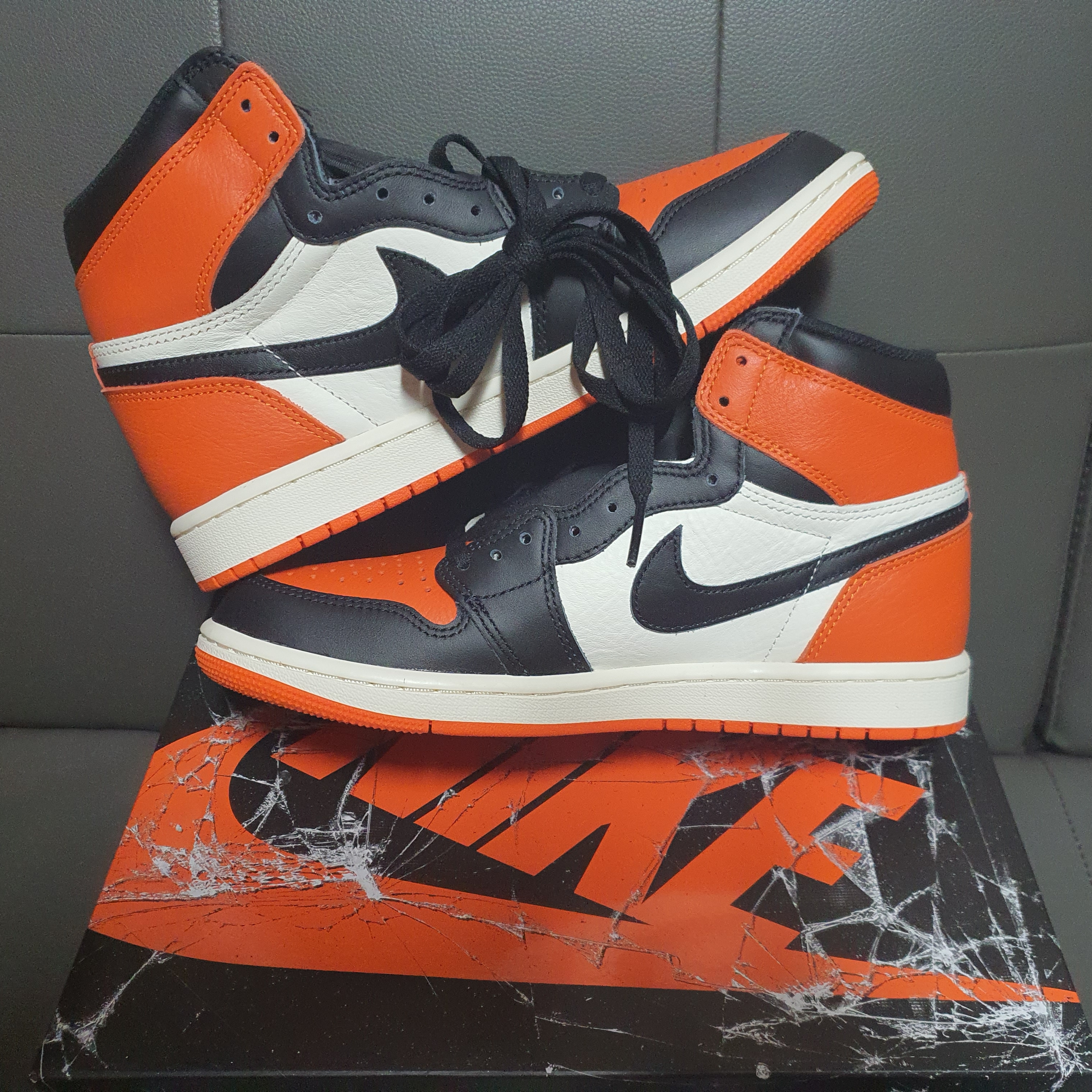 Jordan 1 Retro High OG Shattered Backboard 착용 스타일