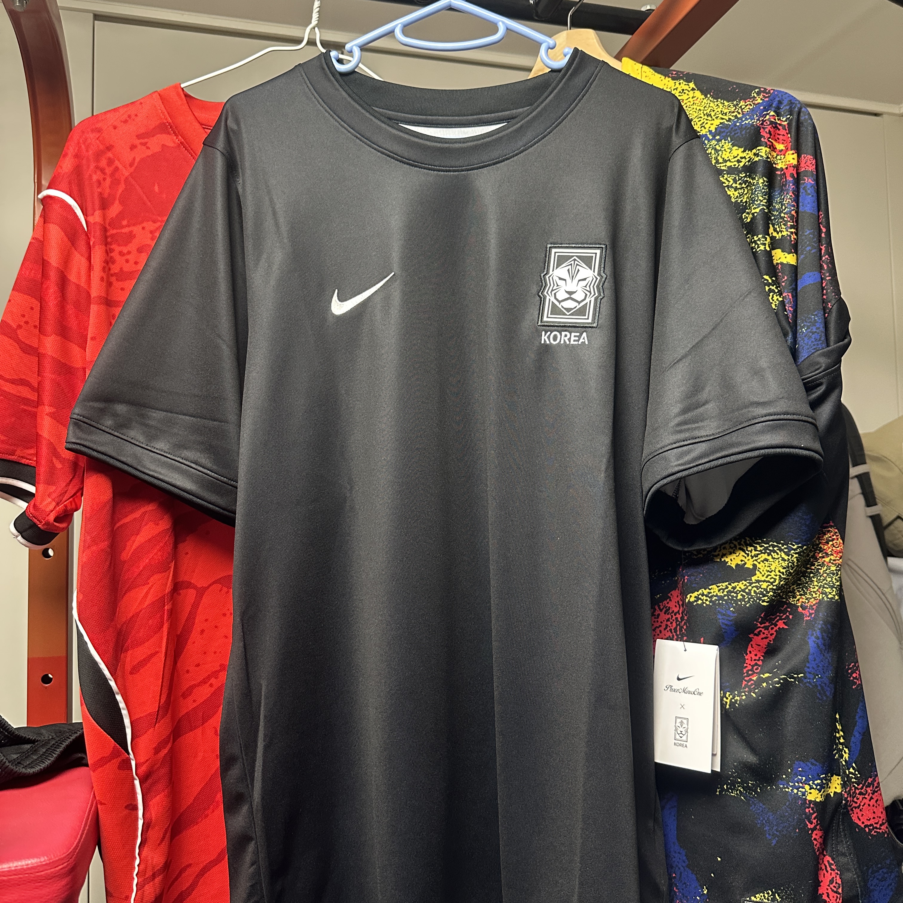 Nike x Peaceminusone Korea Academy Pro Short-Sleeve Football Top Black White (IH1682-010) 착용 스타일 - 1