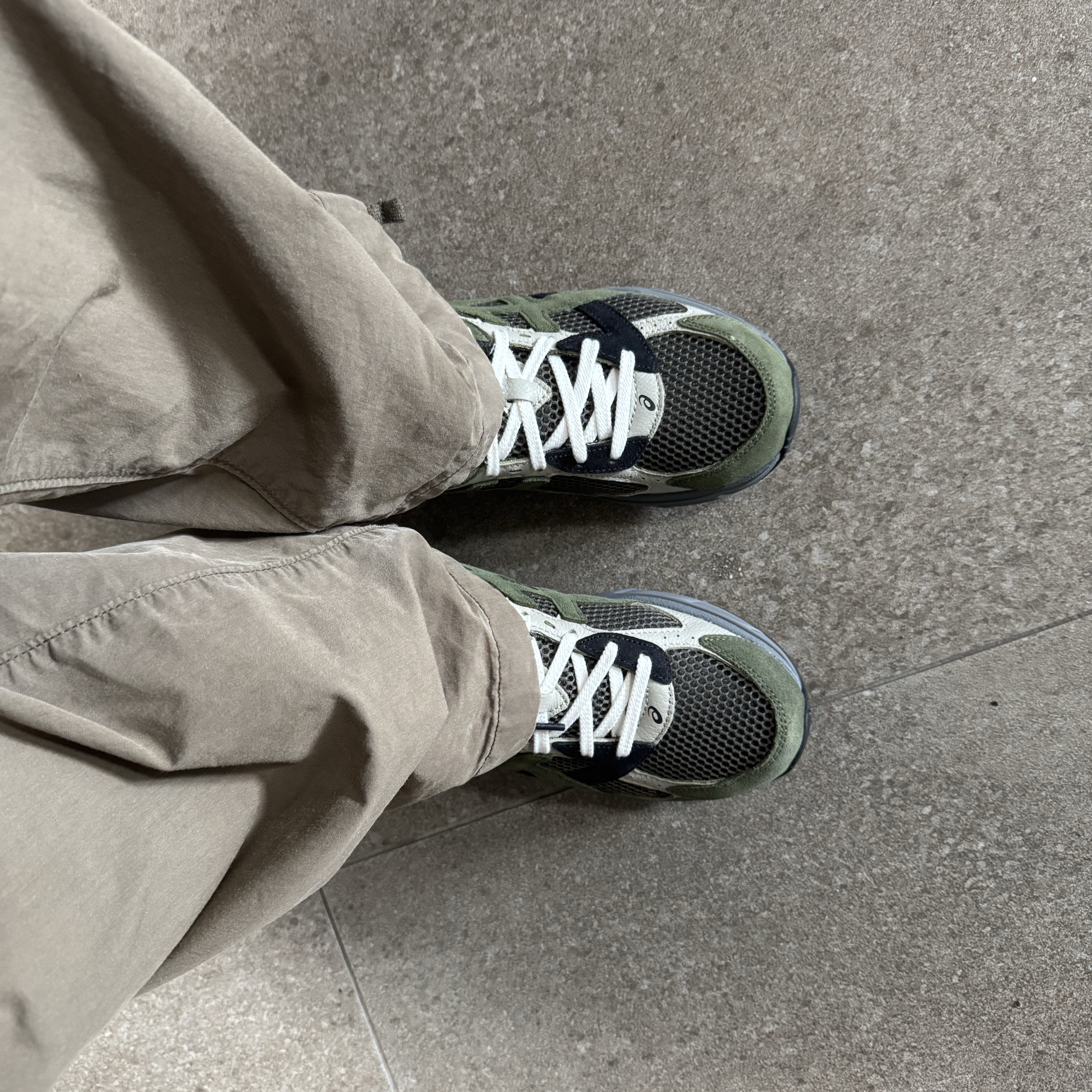 Asics Gel-1130 SMU Olive Canvas Smog Green 착용 스타일 - 2
