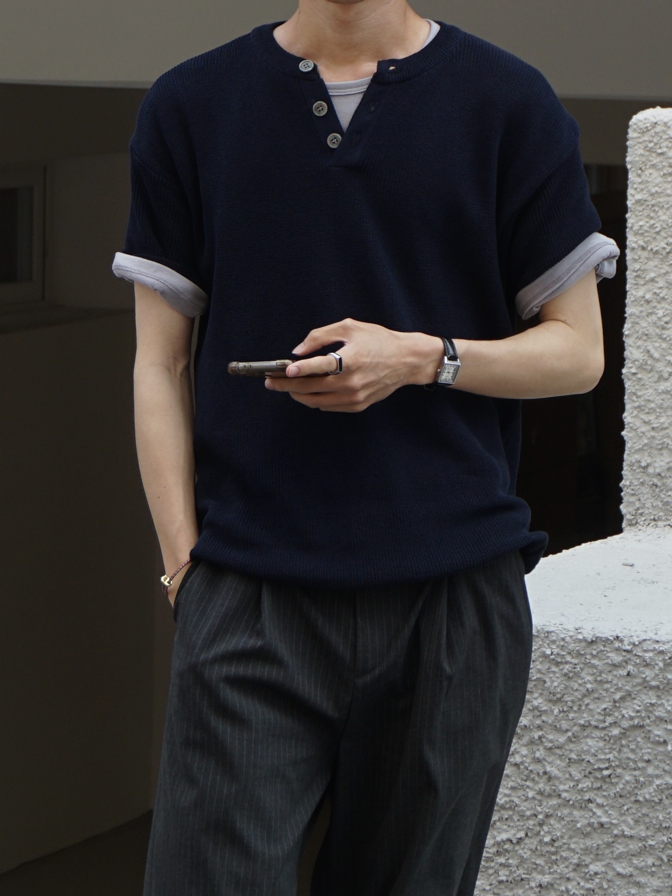 Knitted Coolever Henley Neck Half Sleeve Knit NVAY 착용 스타일 - 4
