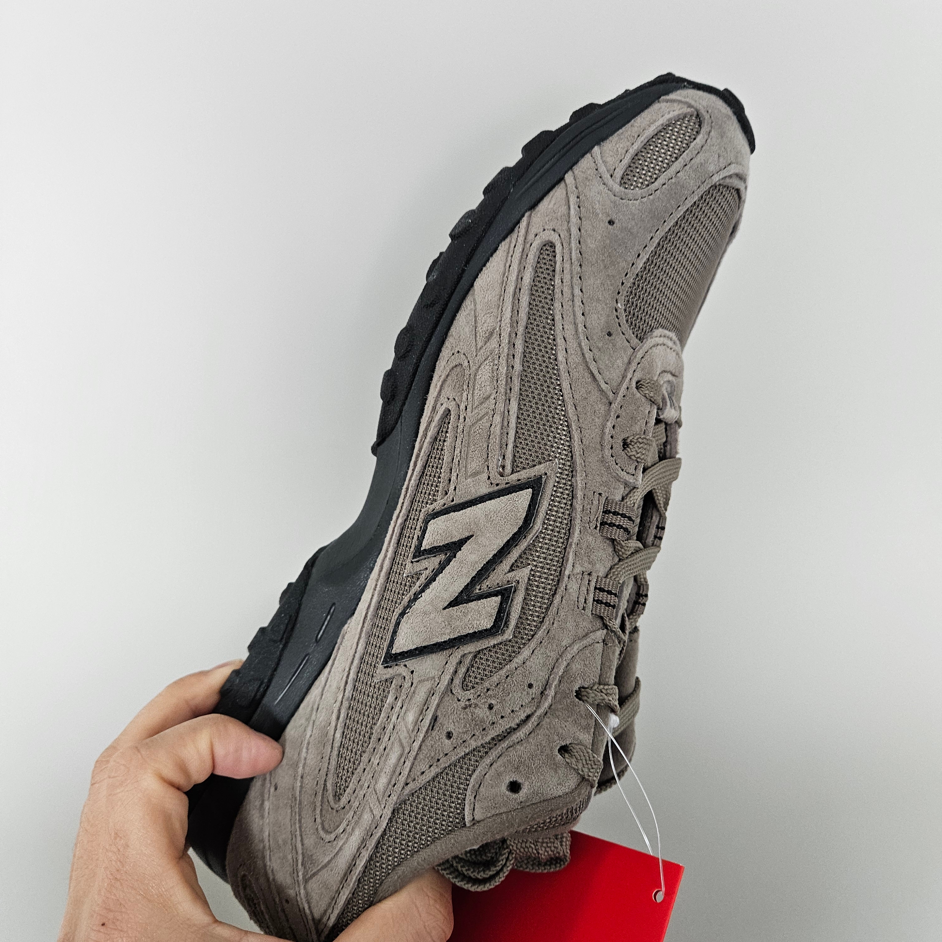 New Balance 204L Year of the Horse Thunder Brown Black 착용 스타일