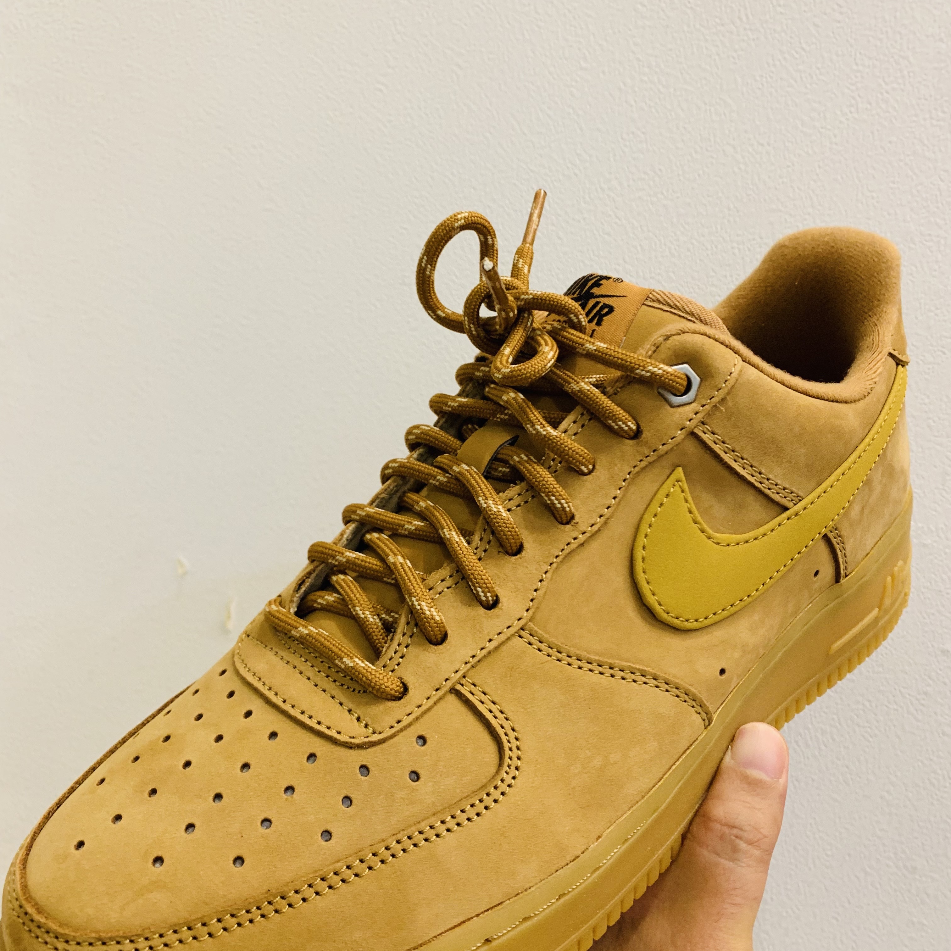 Nike Air Force 1 '07 WB Flax 착용 스타일