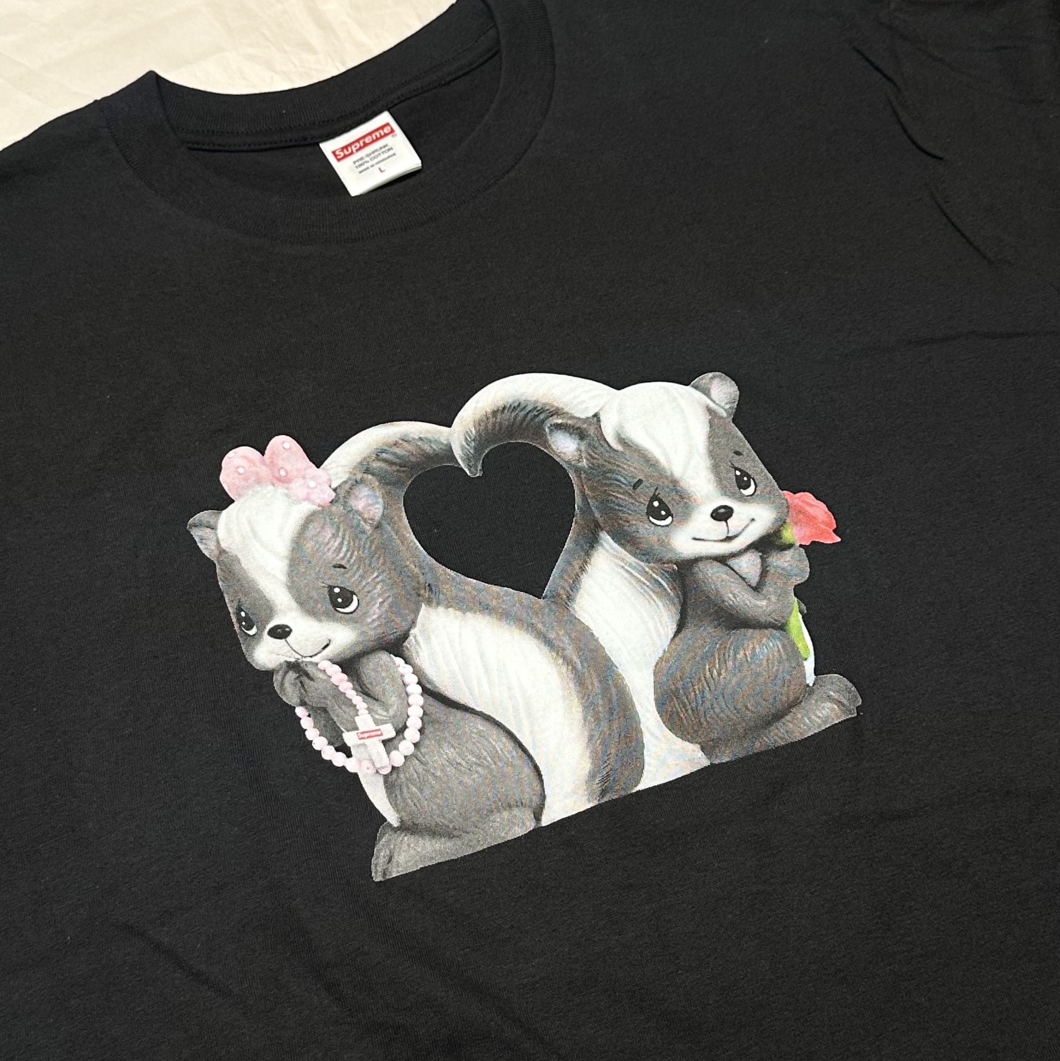 Supreme Skunk T-Shirt Black - 26SS 착용 스타일 - 2