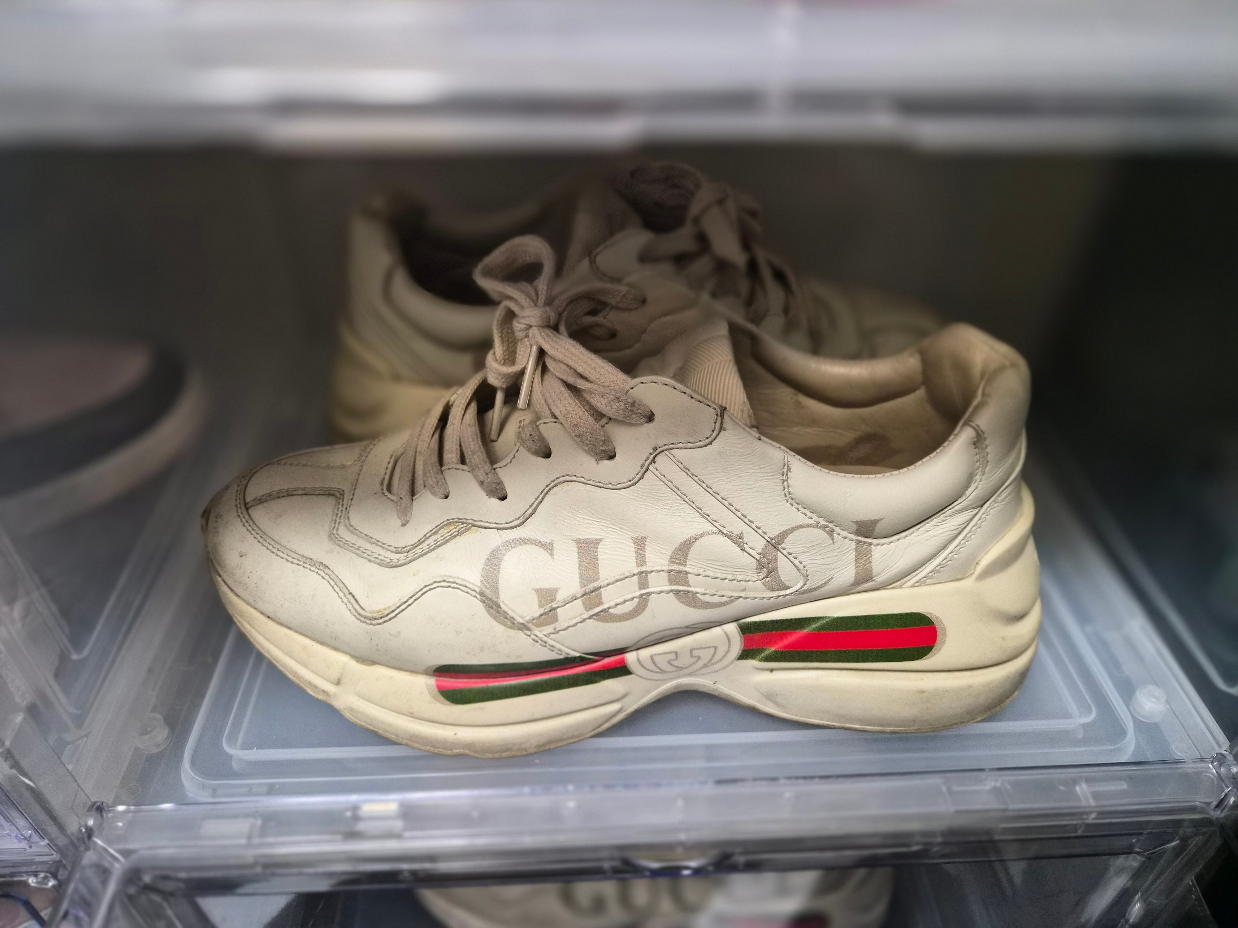 Gucci Rhyton Leather Sneakers Logo 착용 스타일