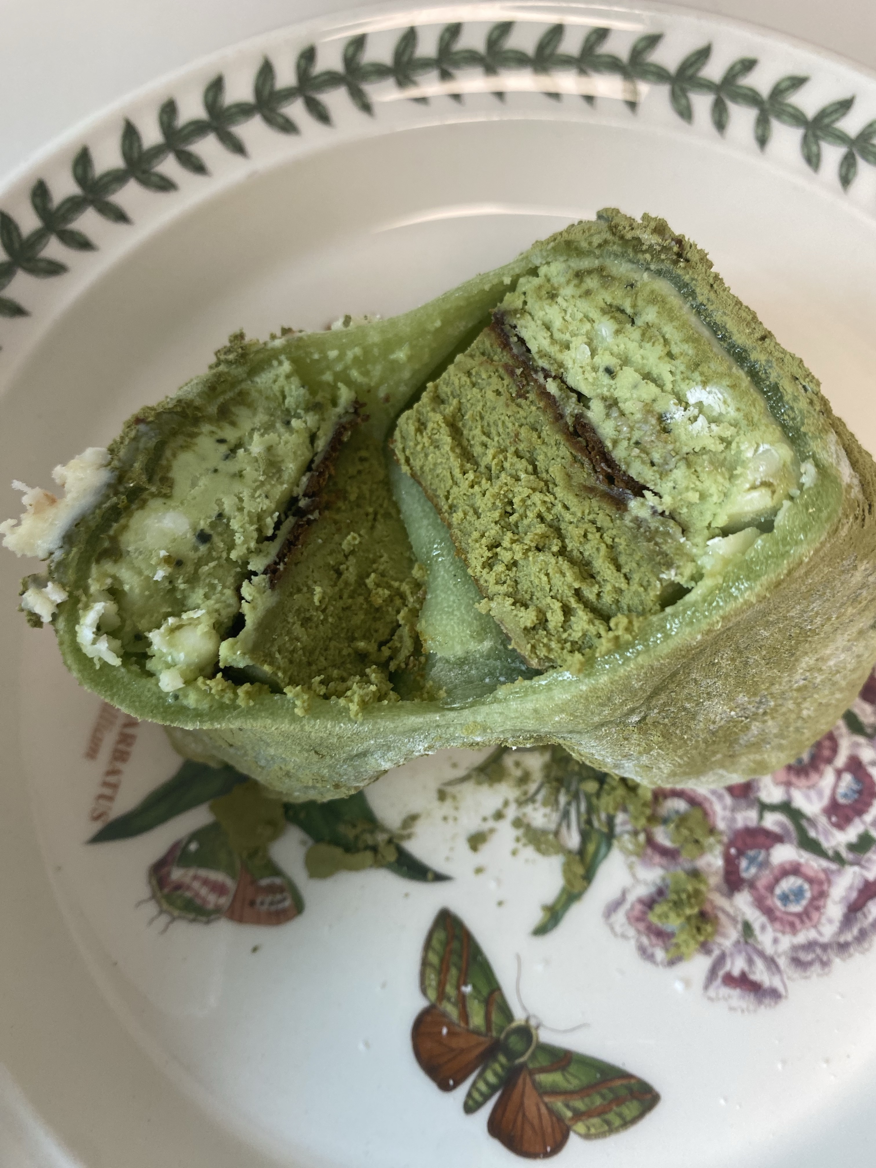 [KREAM 단독] What A Bread Mochi Cheesecake 착용 스타일 - 4