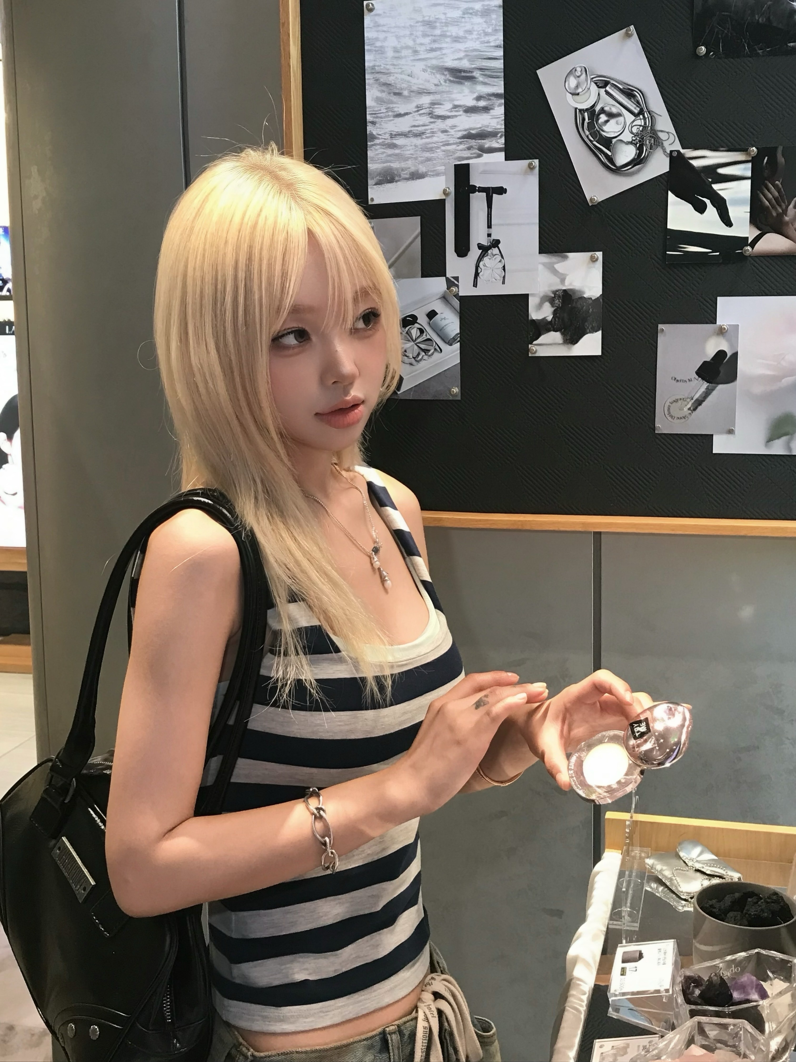 (W) Swarovski Hyperbola Twist Bracelet White Rose Gold Finish 착용 스타일