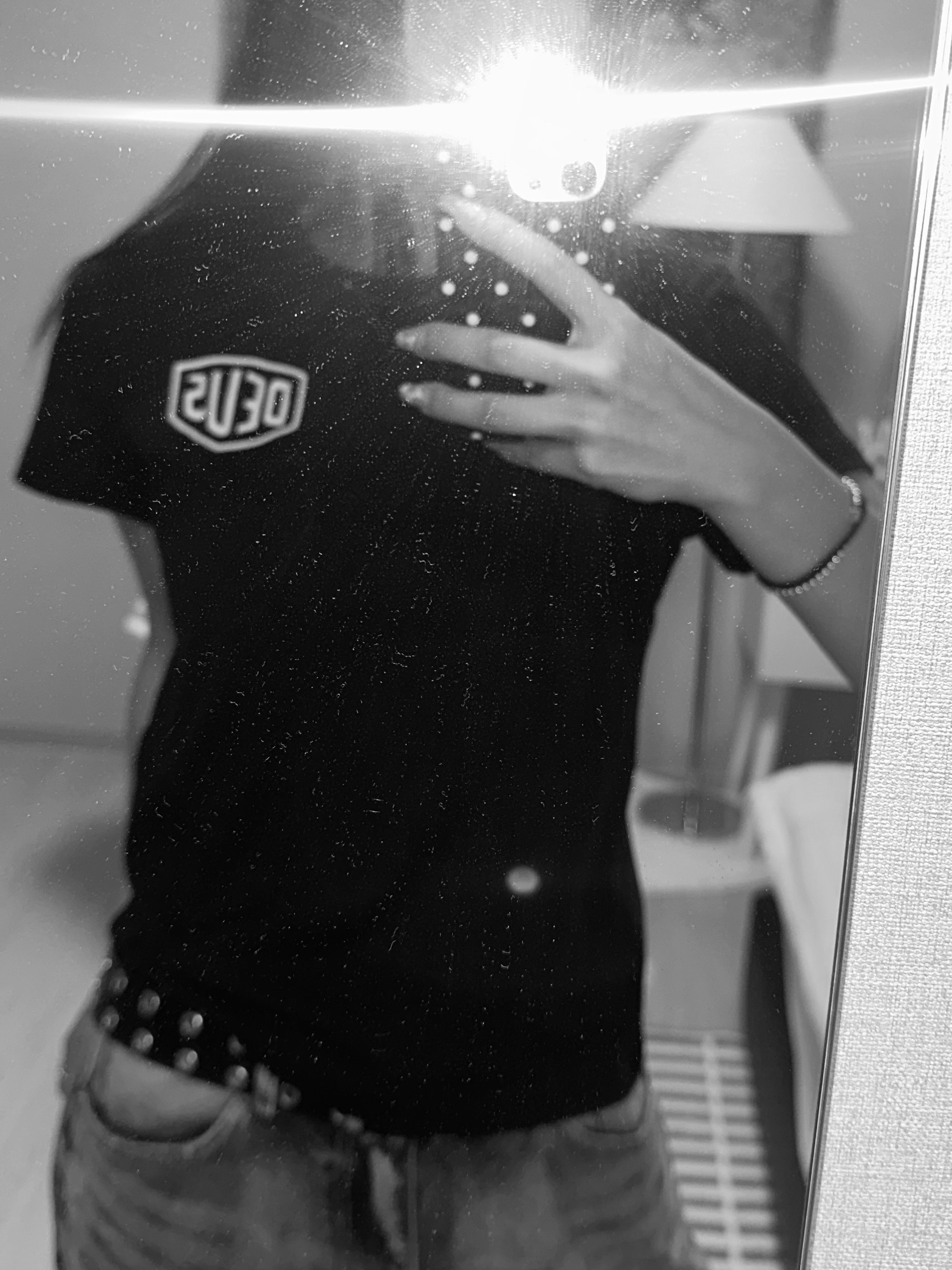 (W) Deus Ex Machina Seoul College Address T-Shirt Black 착용 스타일 - 2