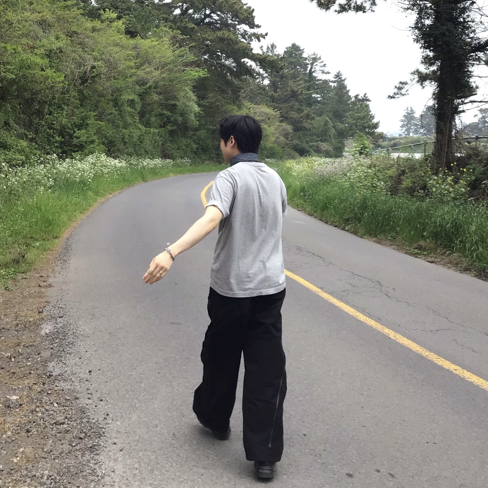 Sansan Gear Affine Curve Pants Black_26SS 착용 스타일
