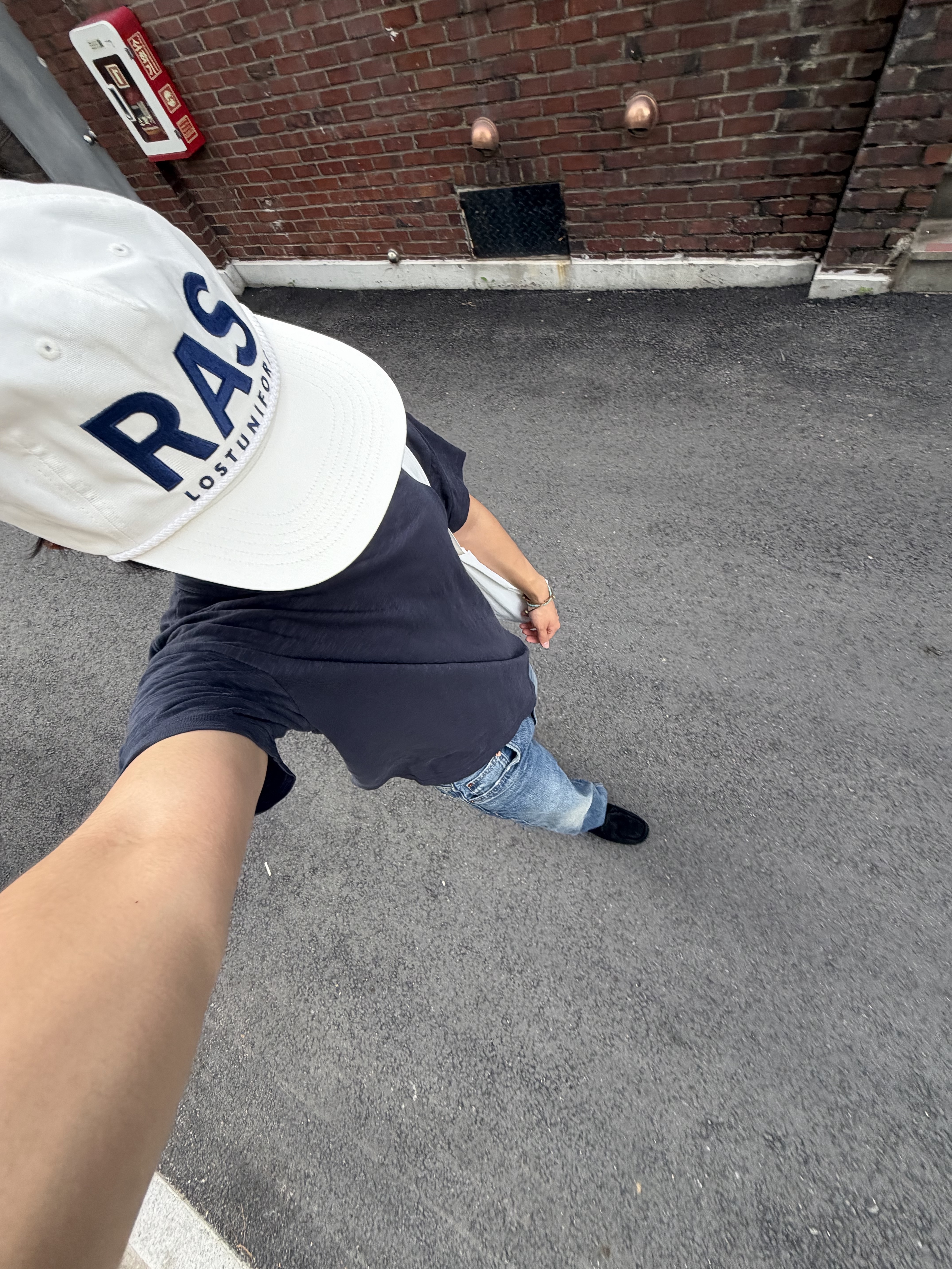 Rust And Stone Ras String Ball Cap Ivory, GU Real Leather Moccasin Shoes Black 착용 스타일 - 2