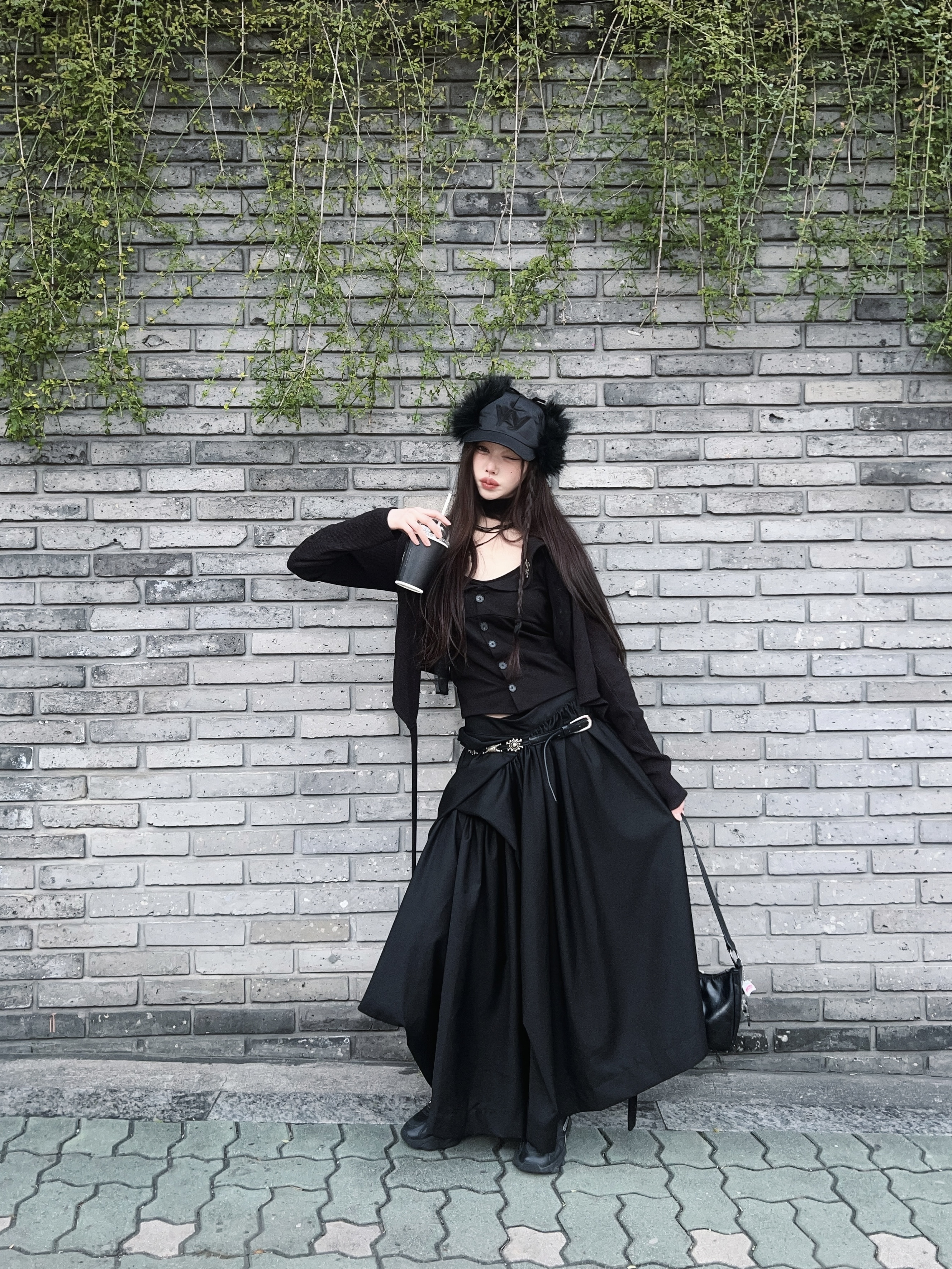 Open Yy Faux Fur Earflap Cap Black 착용 스타일 - 6