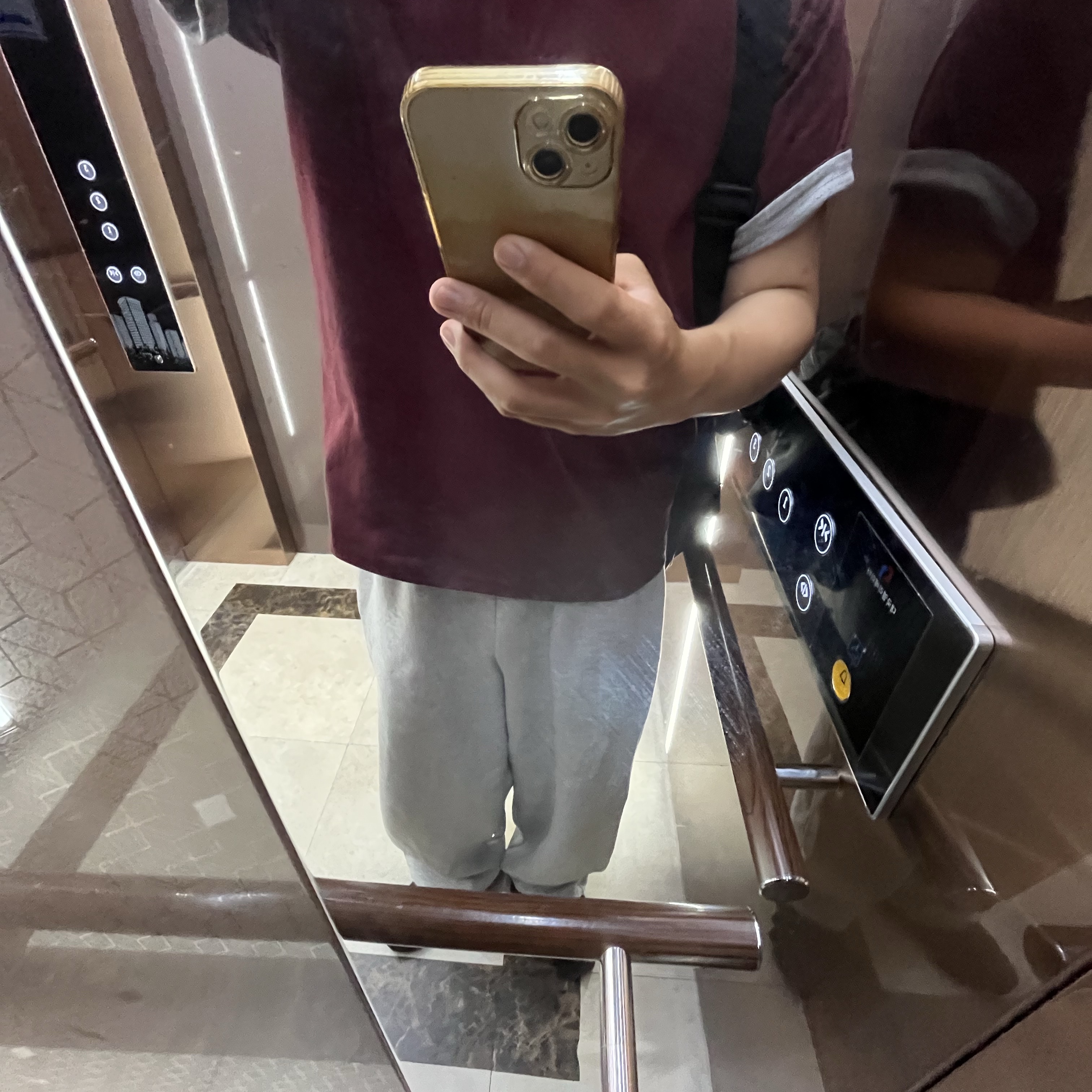 Uniqlo C Sweat Wide Pants Gray 착용 스타일