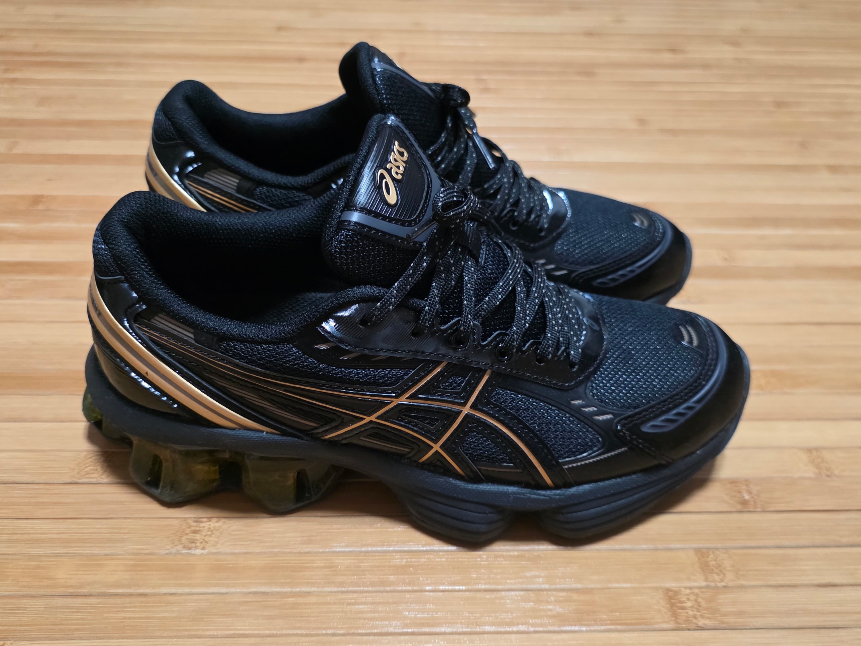 Asics Gel-Kinetic Fluent Black 착용 스타일