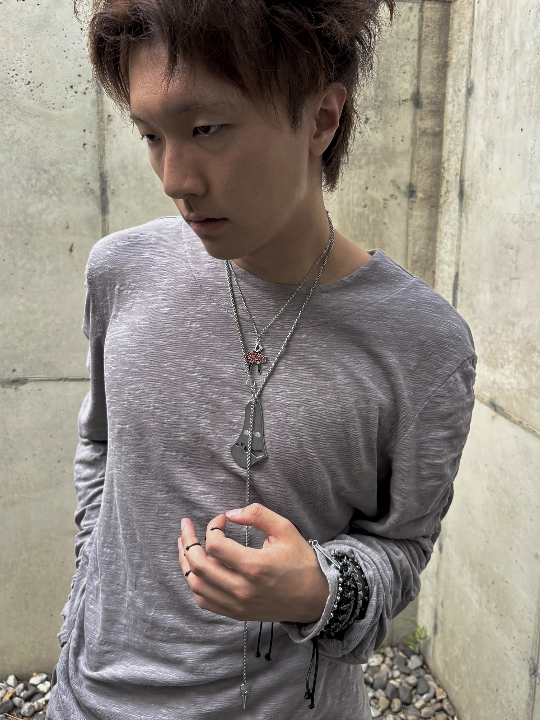 Hysteric Glamour Vixen Girl Necklace Silver 착용 스타일 - 3