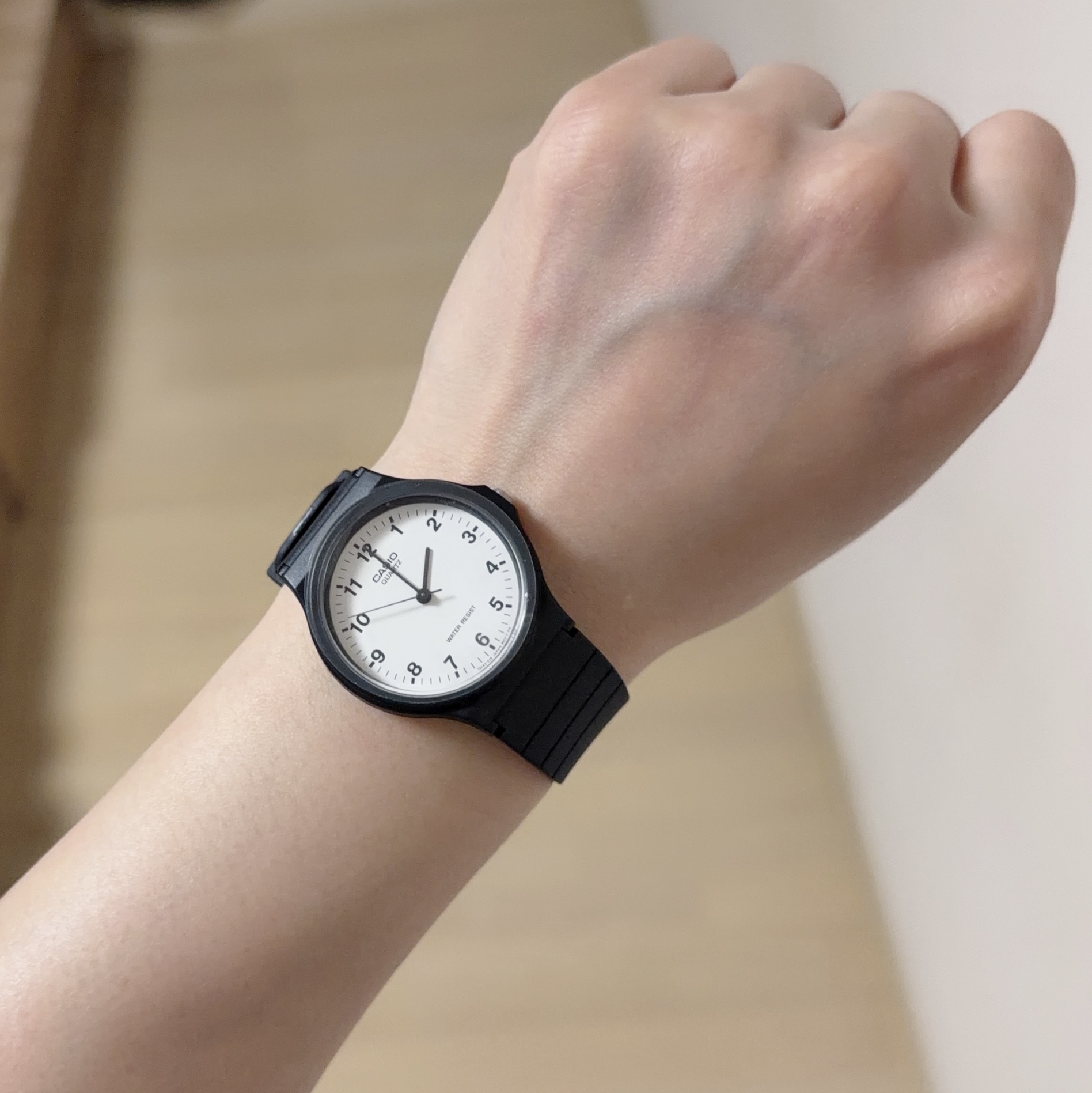Casio MQ-24-7BL 착용 스타일 - 3