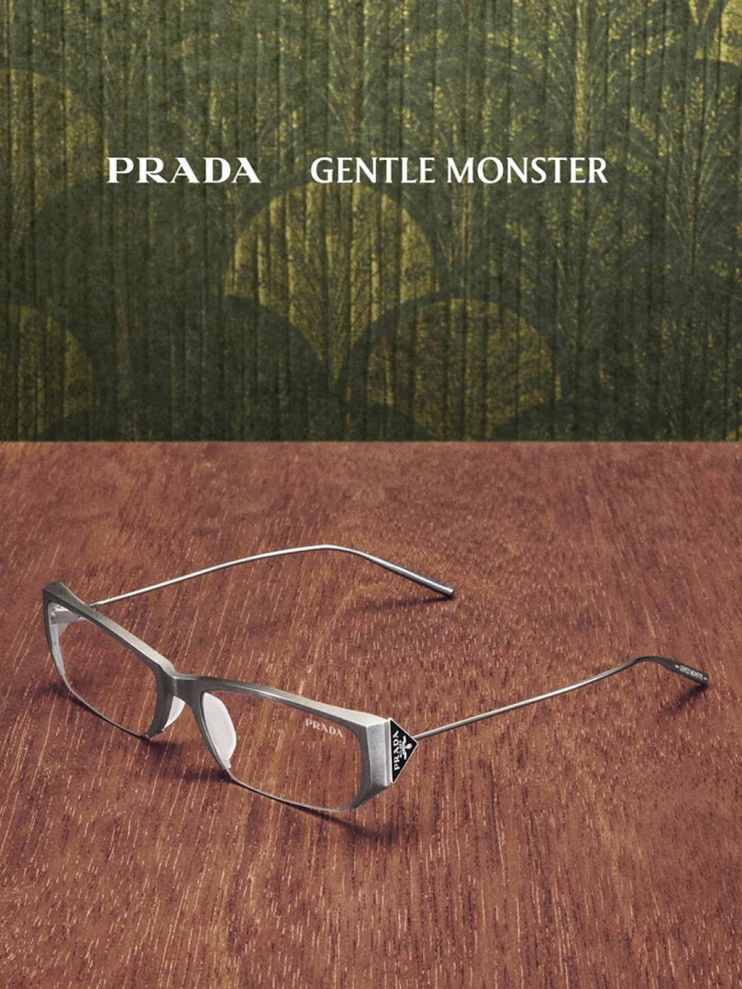 Gentle Monster x Prada 1 01(C) Black Clear, Gentle Monster x Prada 1 T9 Tortoiseshell Green μ°©μ© μ€νμΌ - 3