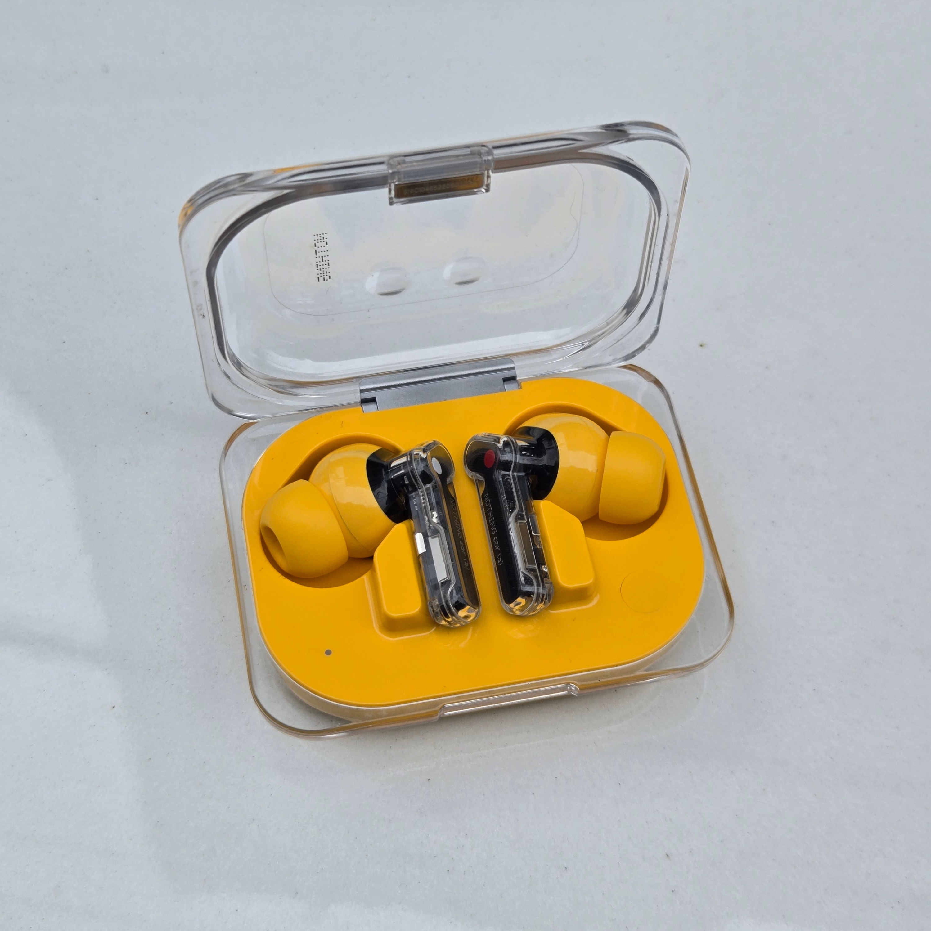 Nothing Ear (a) Yellow 착용 스타일 - 2