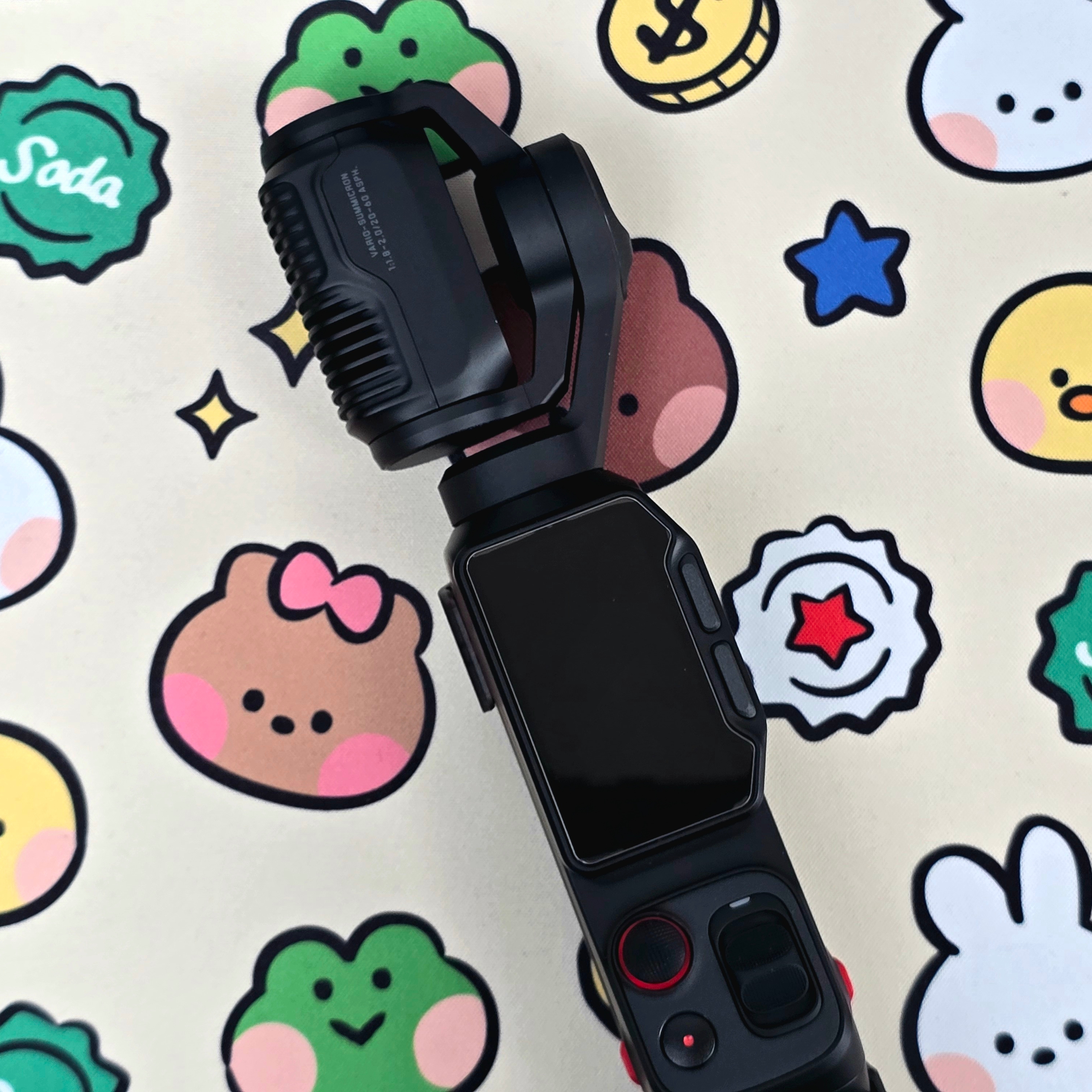 [6%적립][360/PRD] Insta360 Luna Ultra Standard Bundle Cosmic Black 착용 스타일 - 4