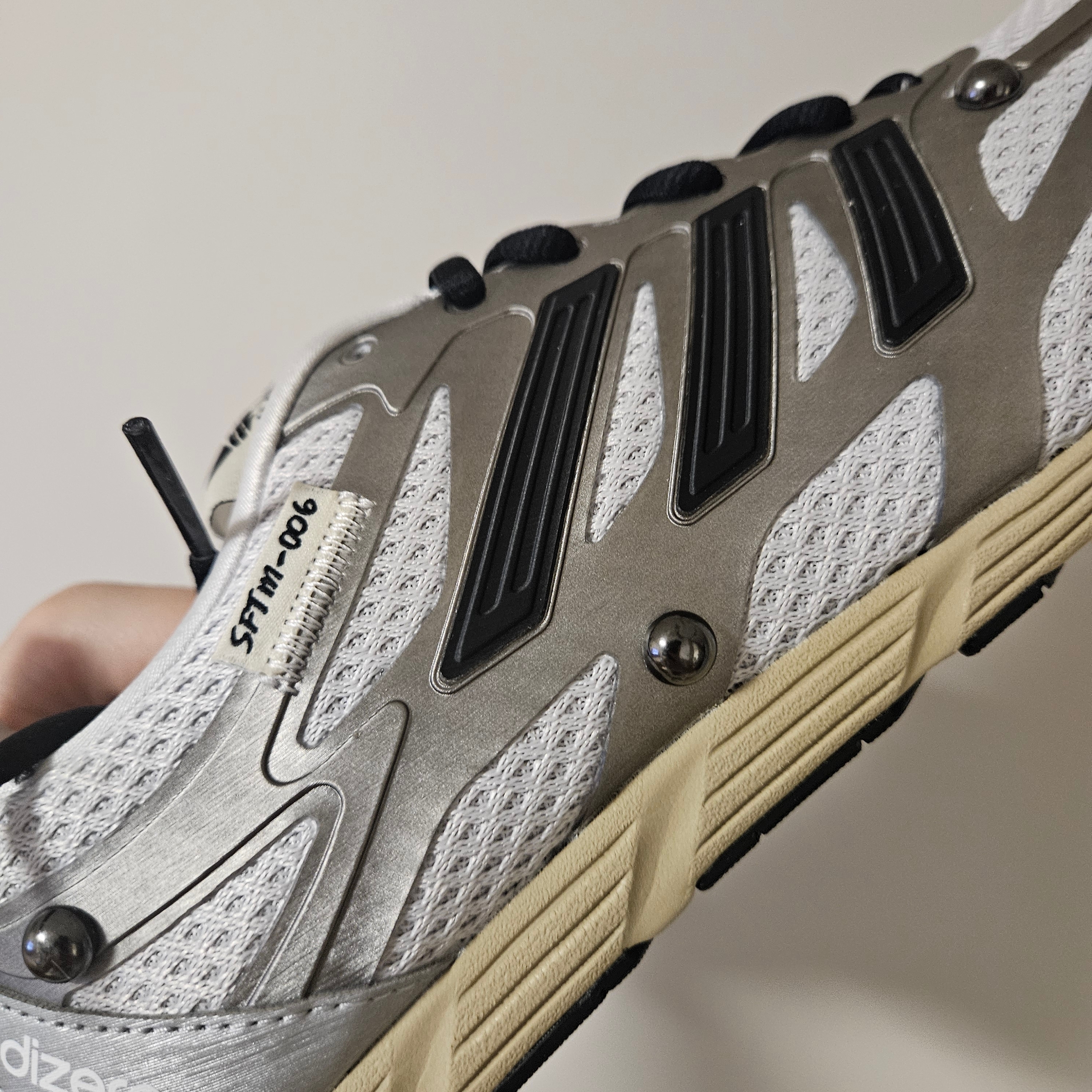 Adidas x Song for the Mute Adizero PR Grey One Core Black 착용 스타일