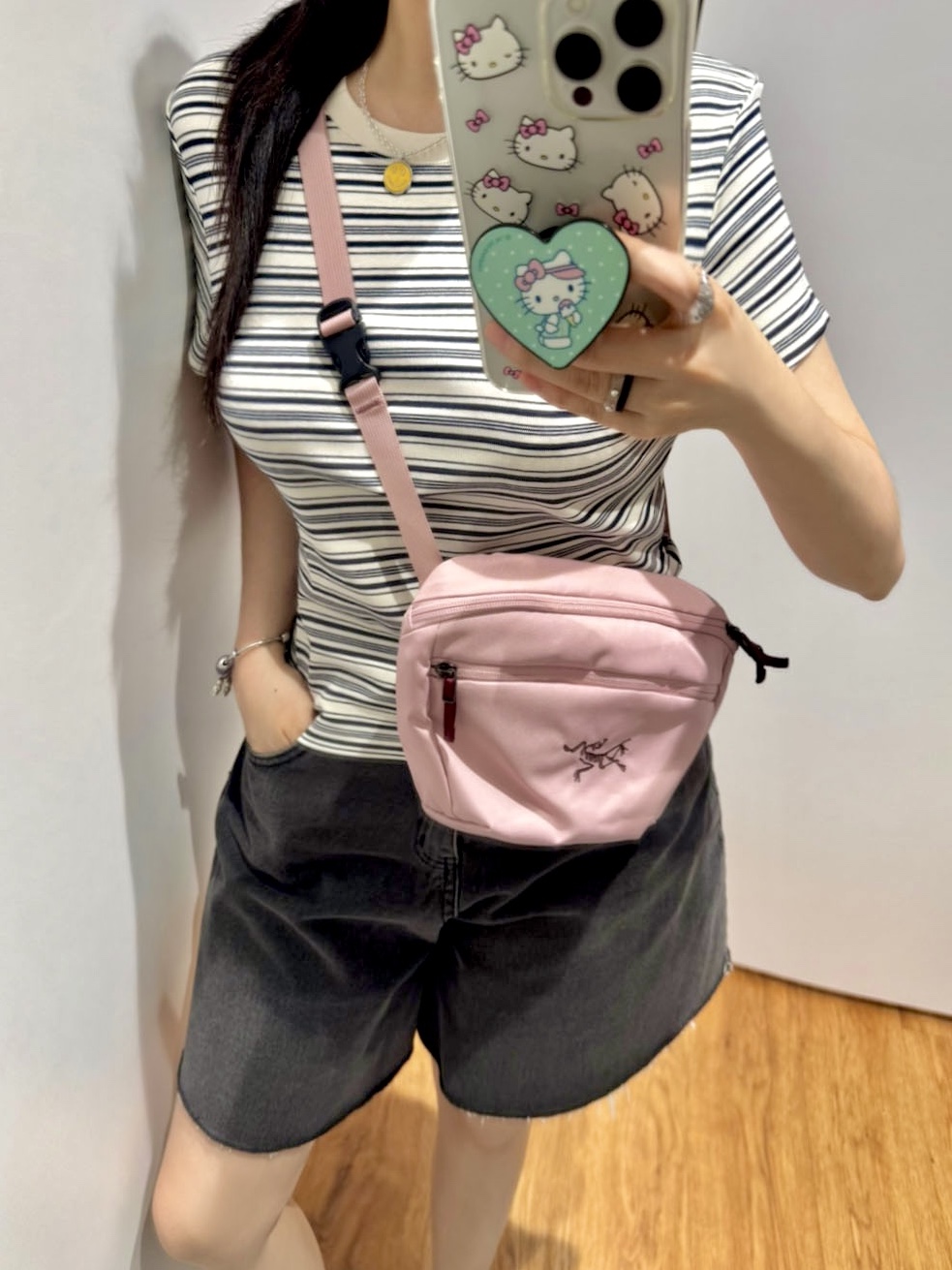 Arc'teryx Mantis 2 Waistpack Bliss, Emis Washed Denim Ball Cap Light Blue Denim Pink 착용 스타일 - 2